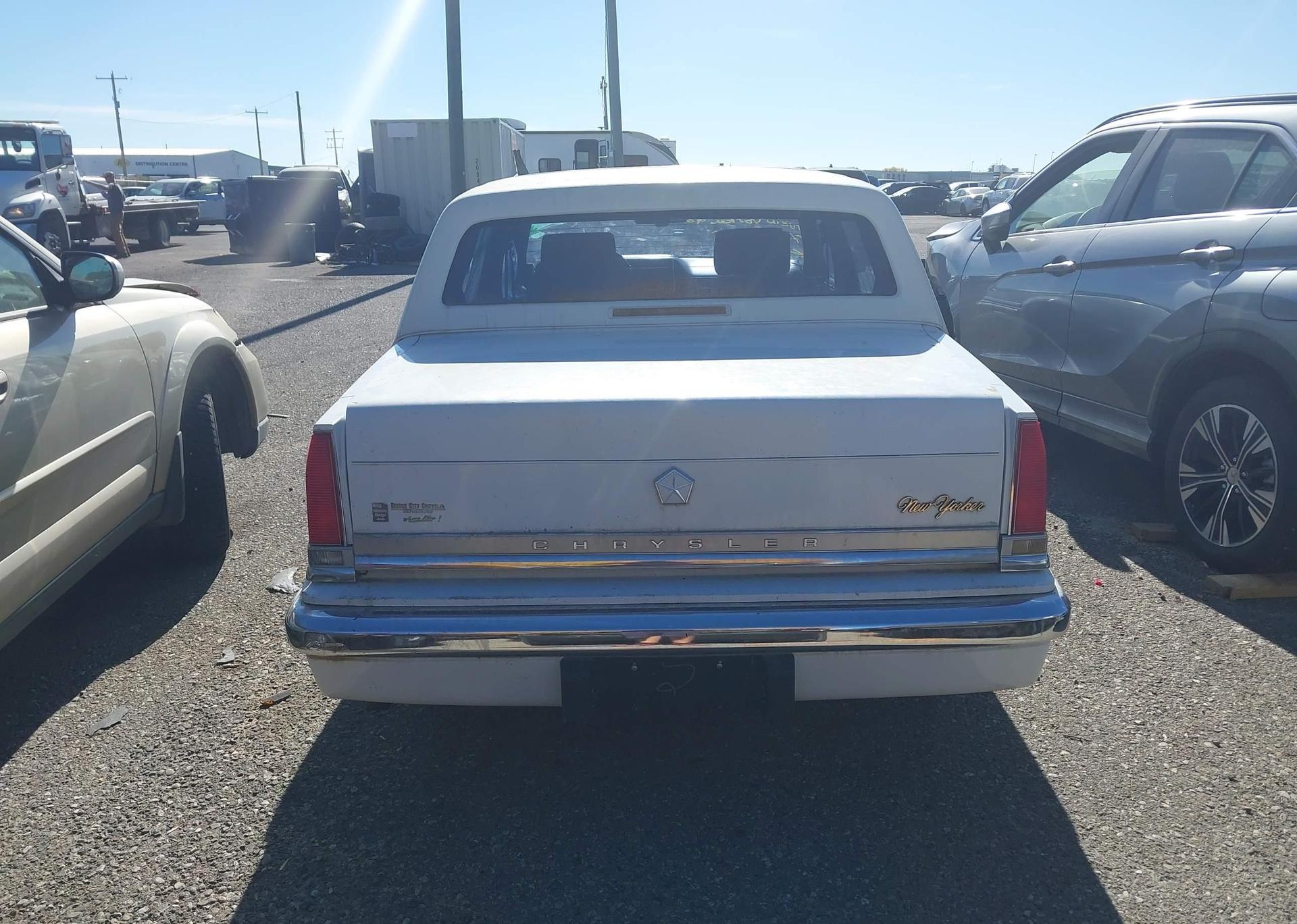 1990 CHRYSLER NEW YORKER FIFTH AVENUE