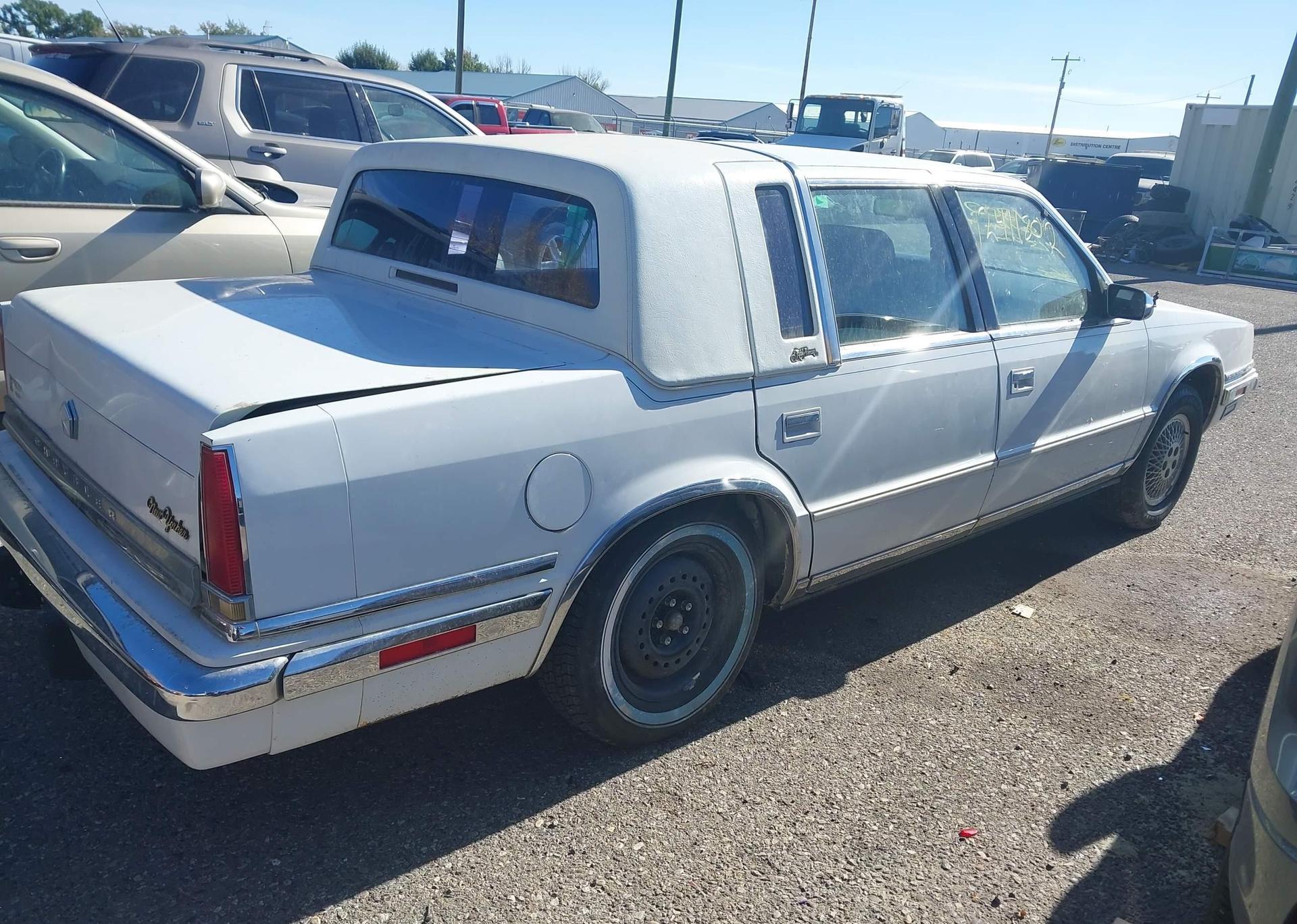 1990 CHRYSLER NEW YORKER FIFTH AVENUE