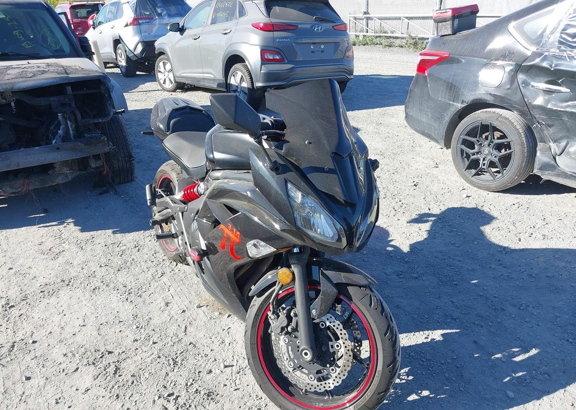 2012 KAWASAKI EX650 EC