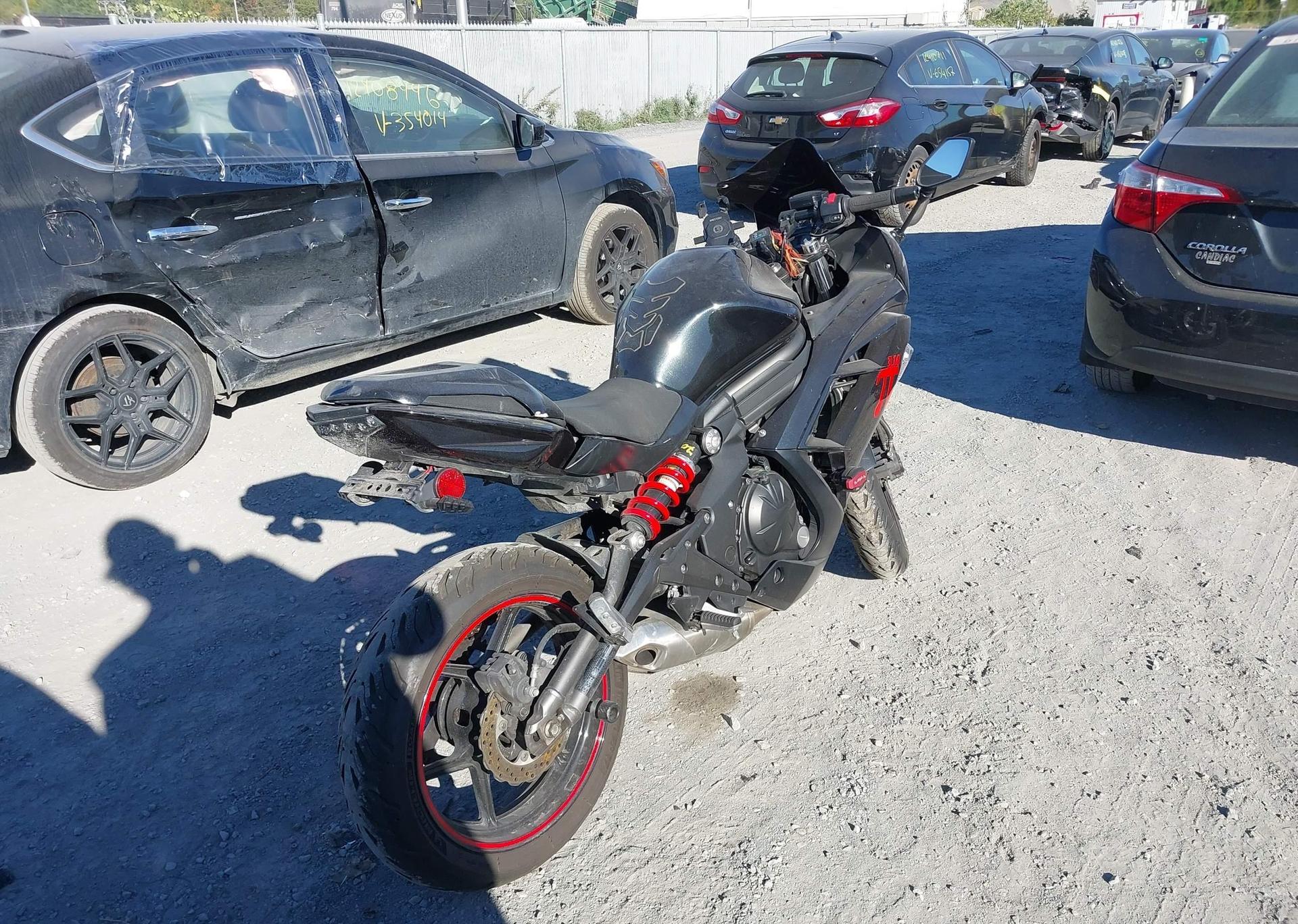 2012 KAWASAKI EX650 EC