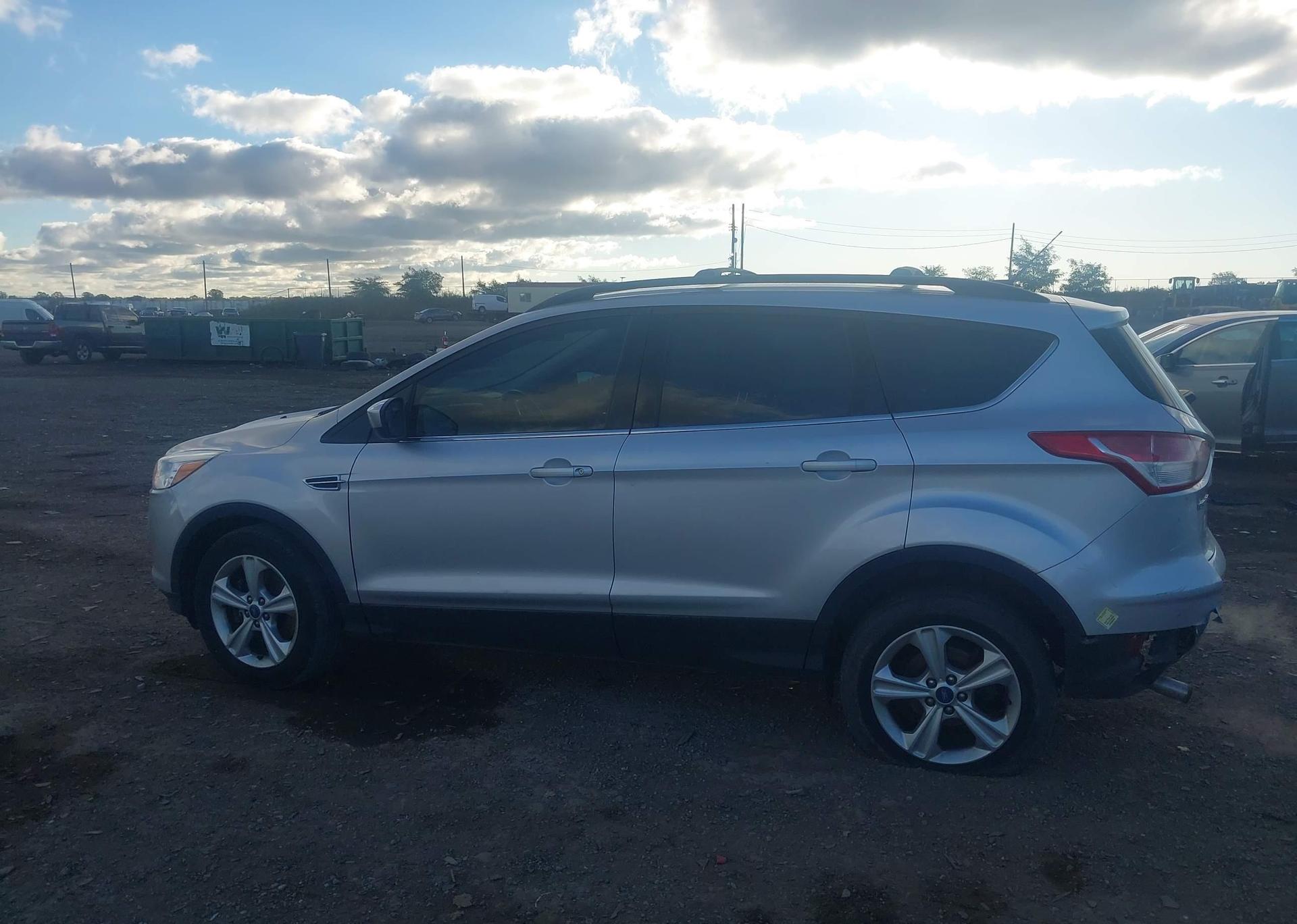 2013 FORD ESCAPE SE
