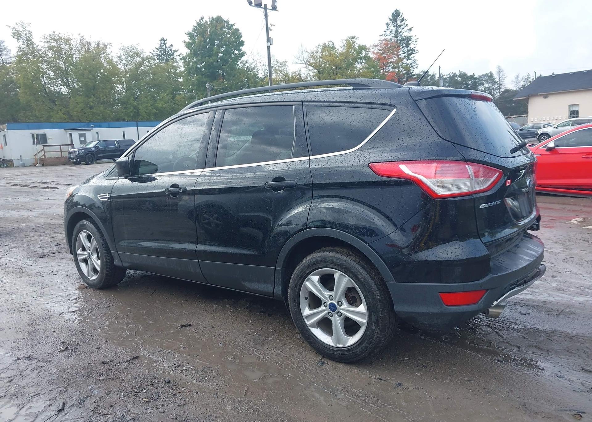 2016 FORD ESCAPE SE