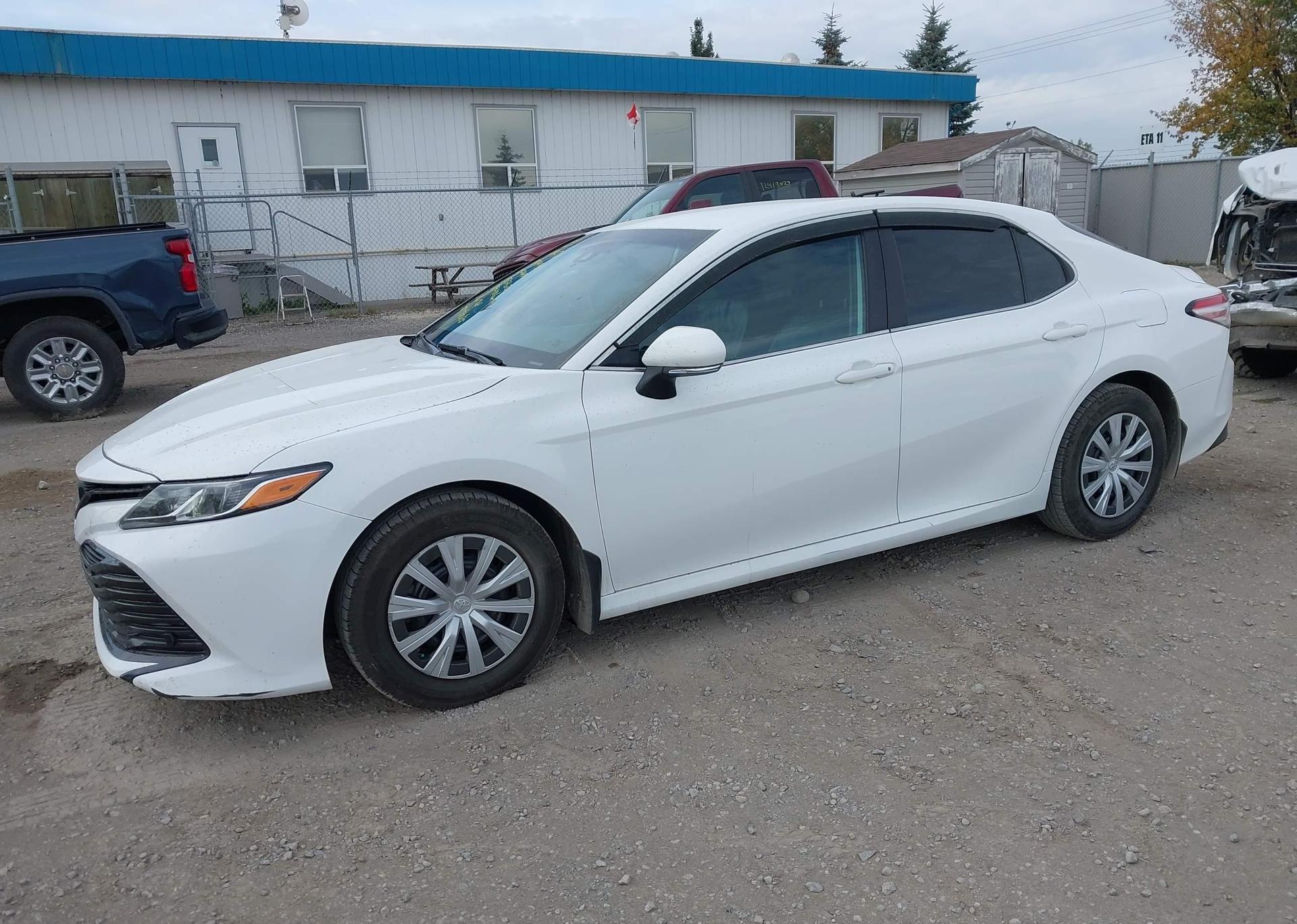 2020 TOYOTA CAMRY LE