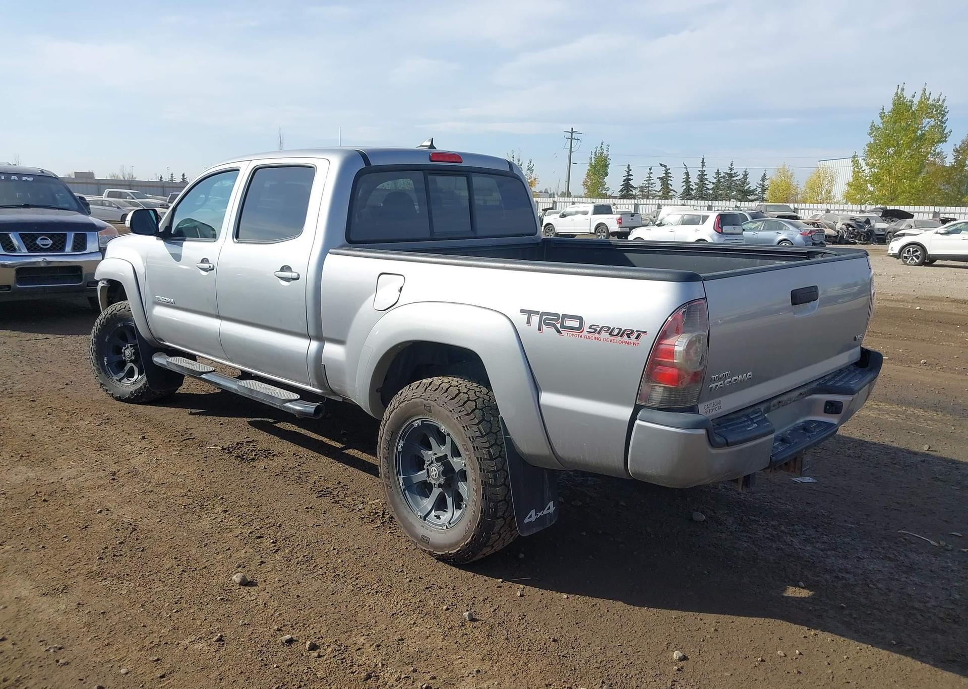2015 TOYOTA TACOMA V6