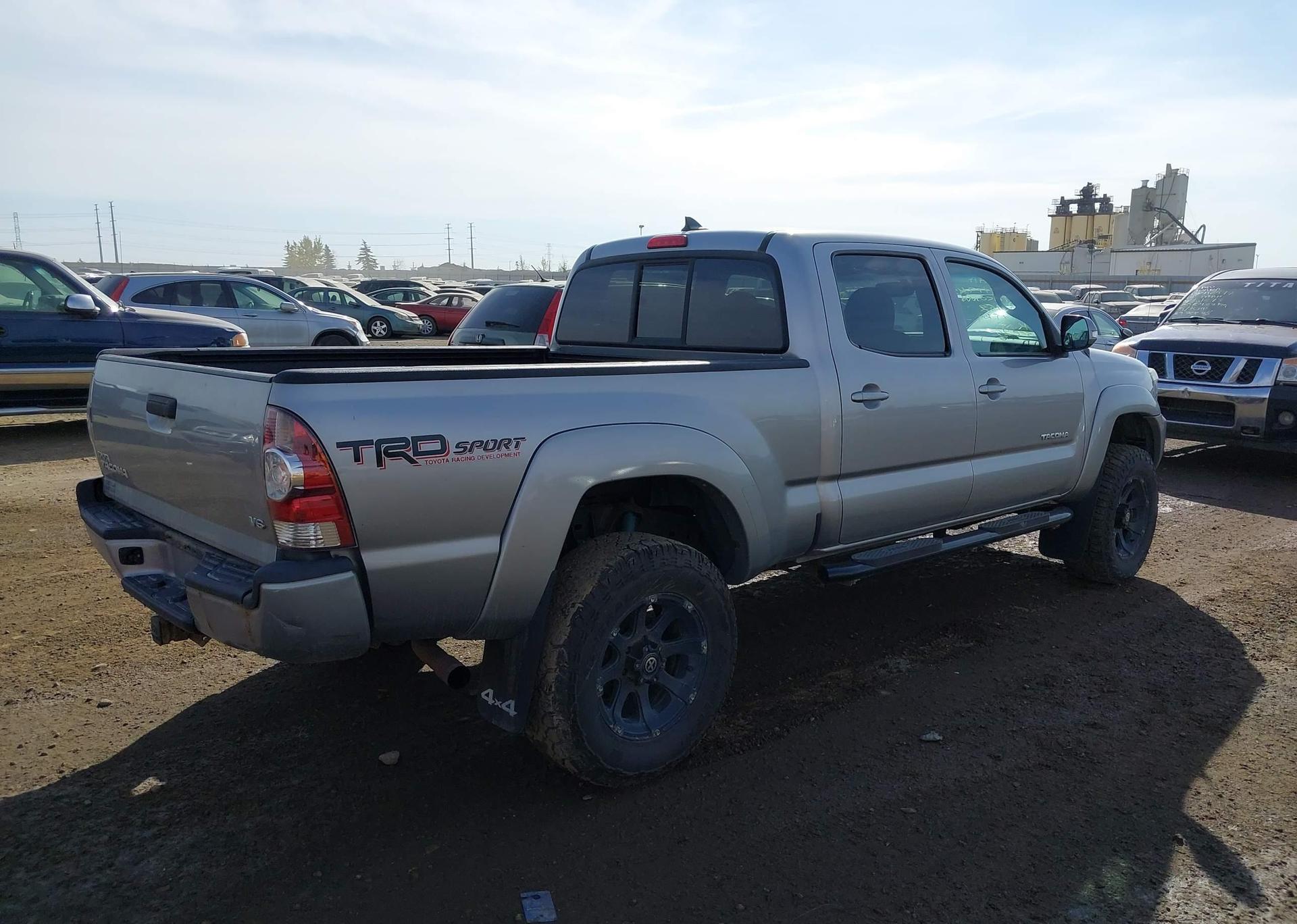 2015 TOYOTA TACOMA V6