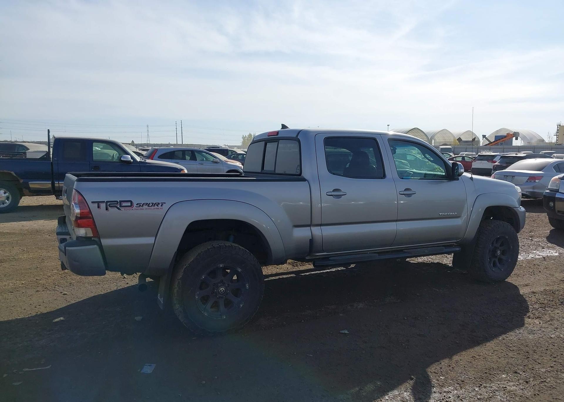 2015 TOYOTA TACOMA V6