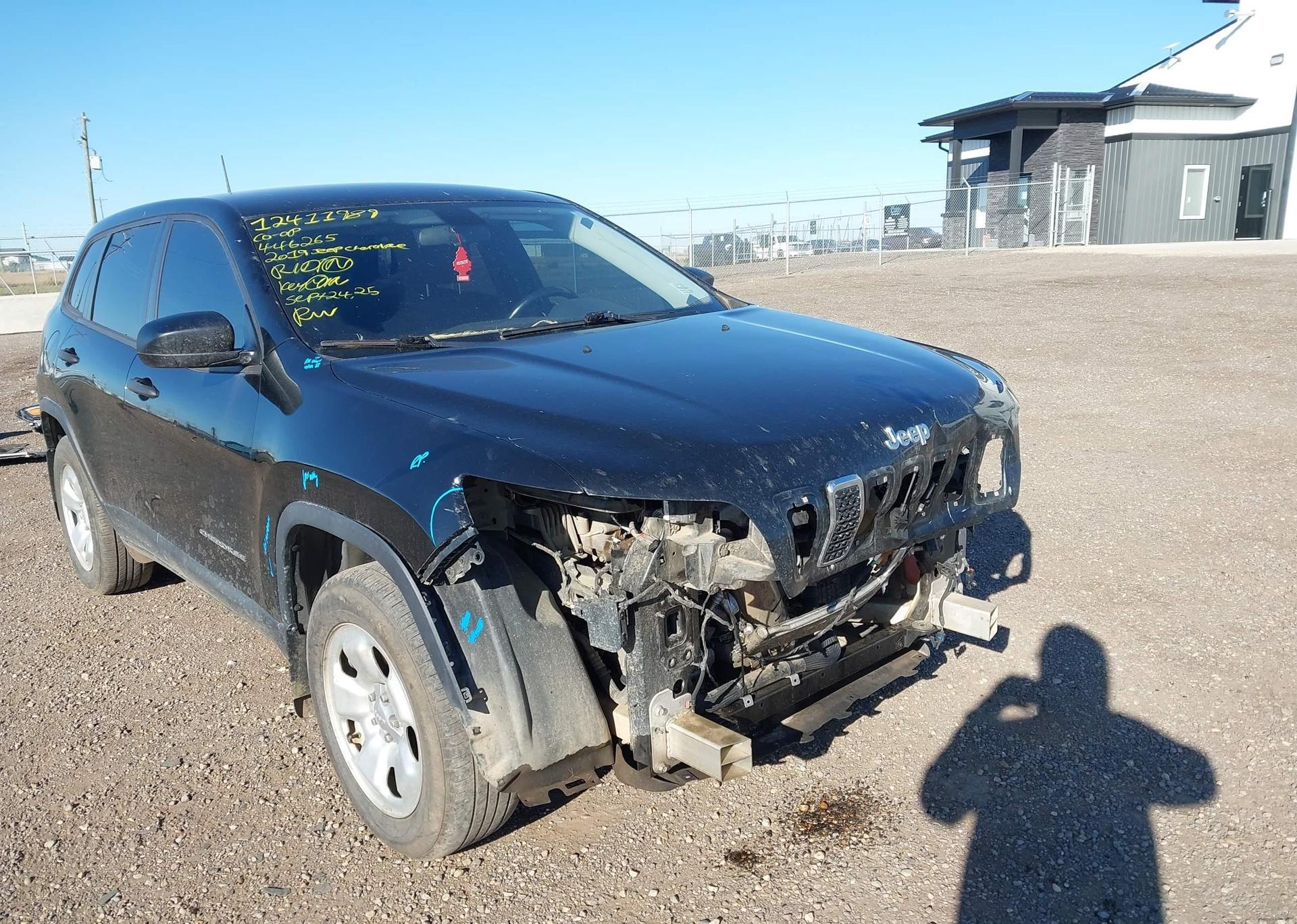 2019 JEEP CHEROKEE SPORT