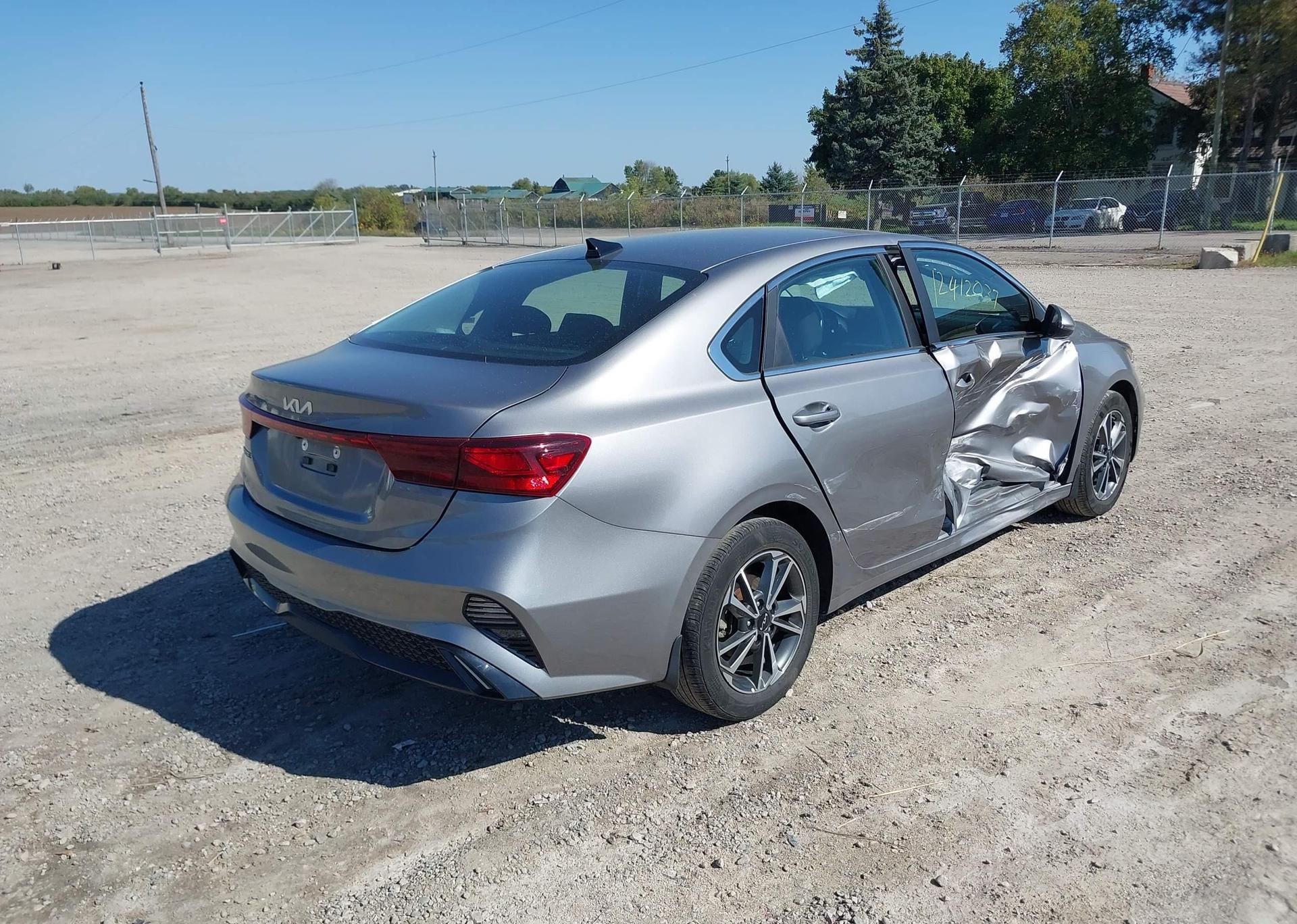 2023 KIA FORTE EX