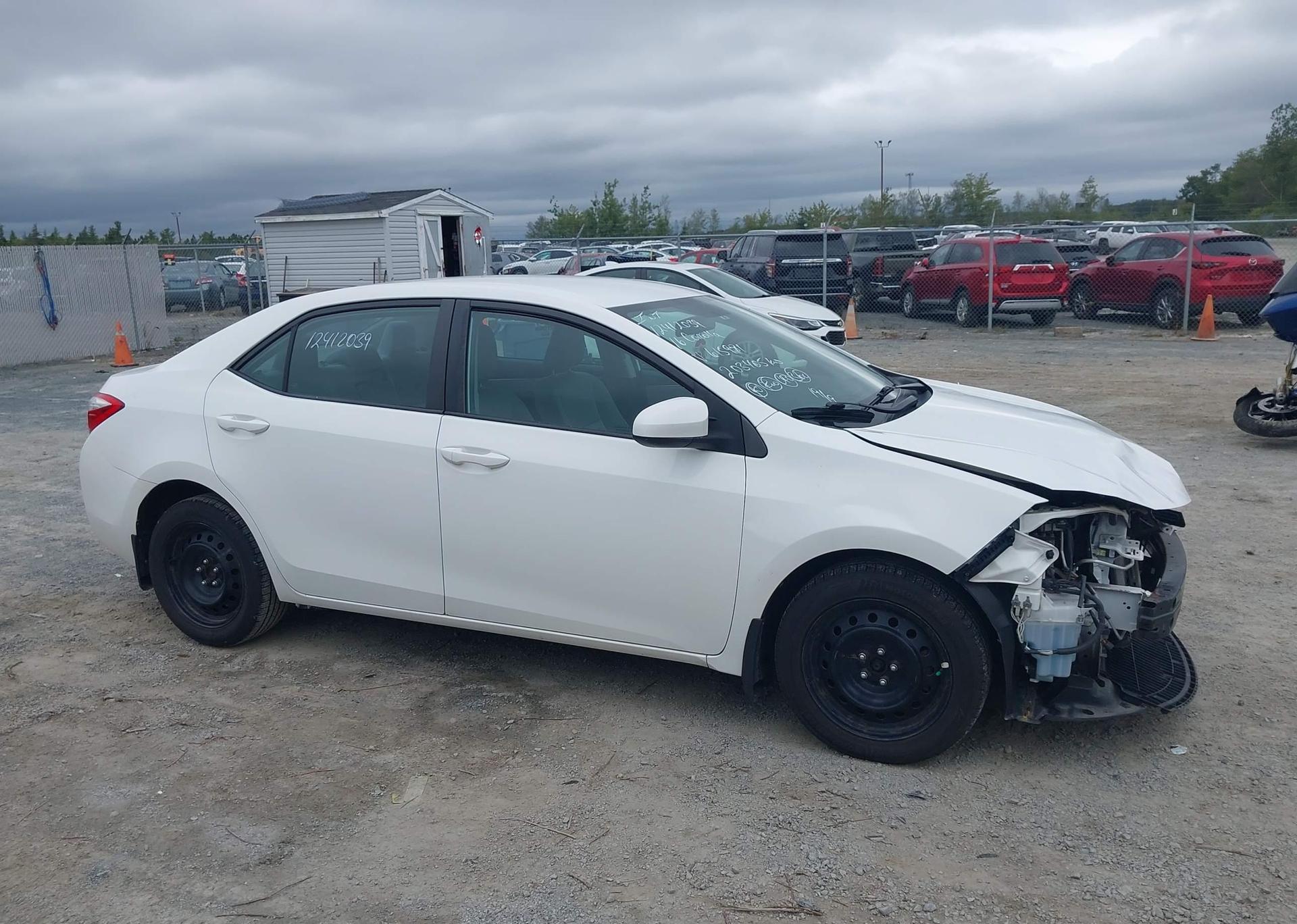 2016 TOYOTA COROLLA LE