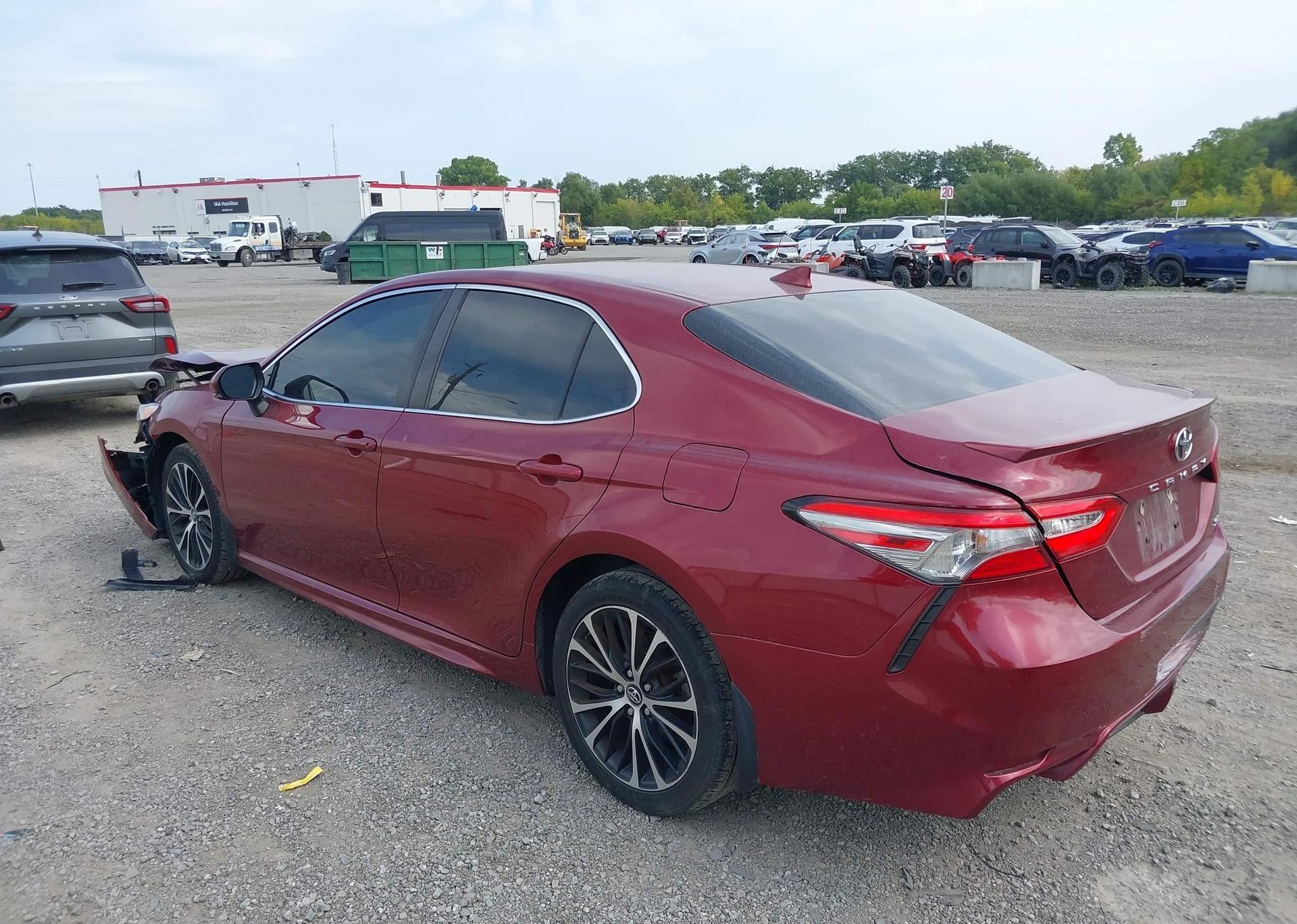 2018 TOYOTA CAMRY SE