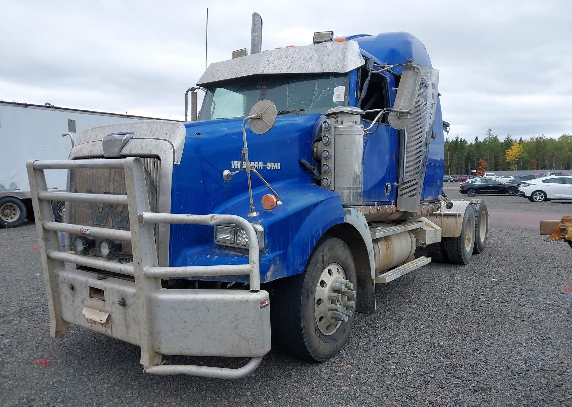 2005 WESTERN STAR/AUTO CAR CONVENTIONAL 4900SA