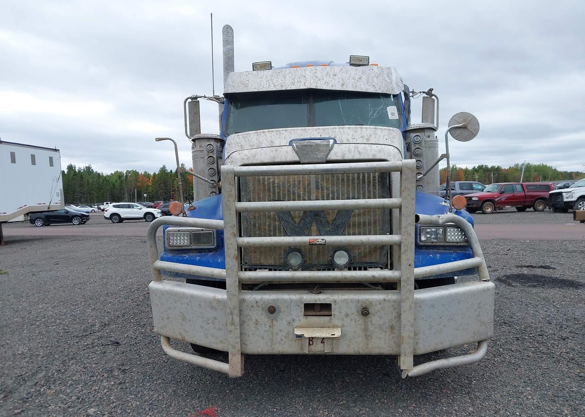 2005 WESTERN STAR/AUTO CAR CONVENTIONAL 4900SA