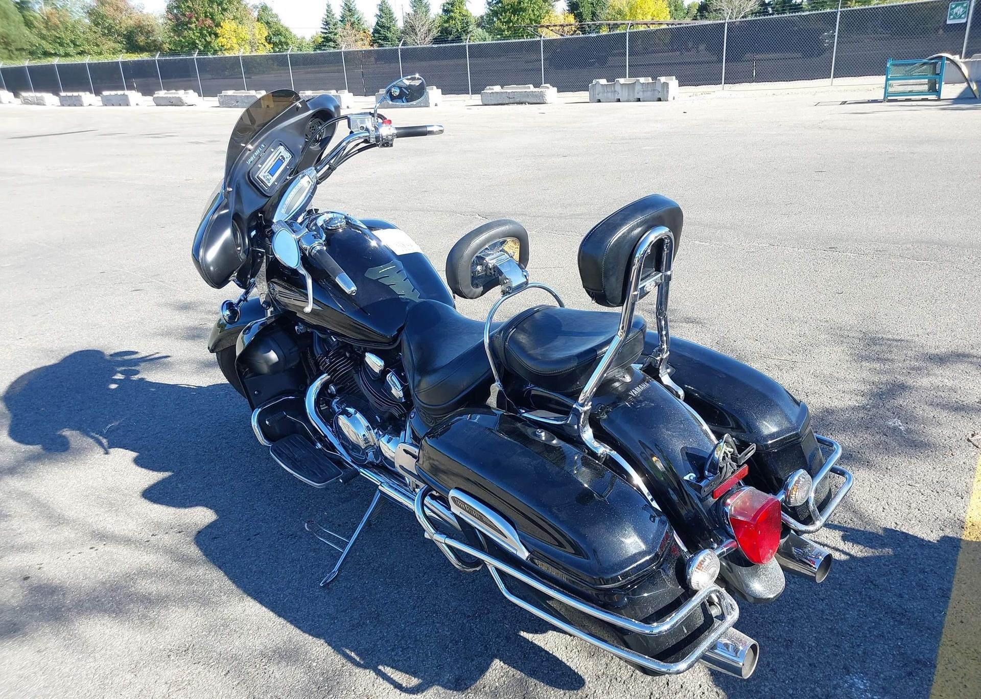 2006 YAMAHA XVZ13