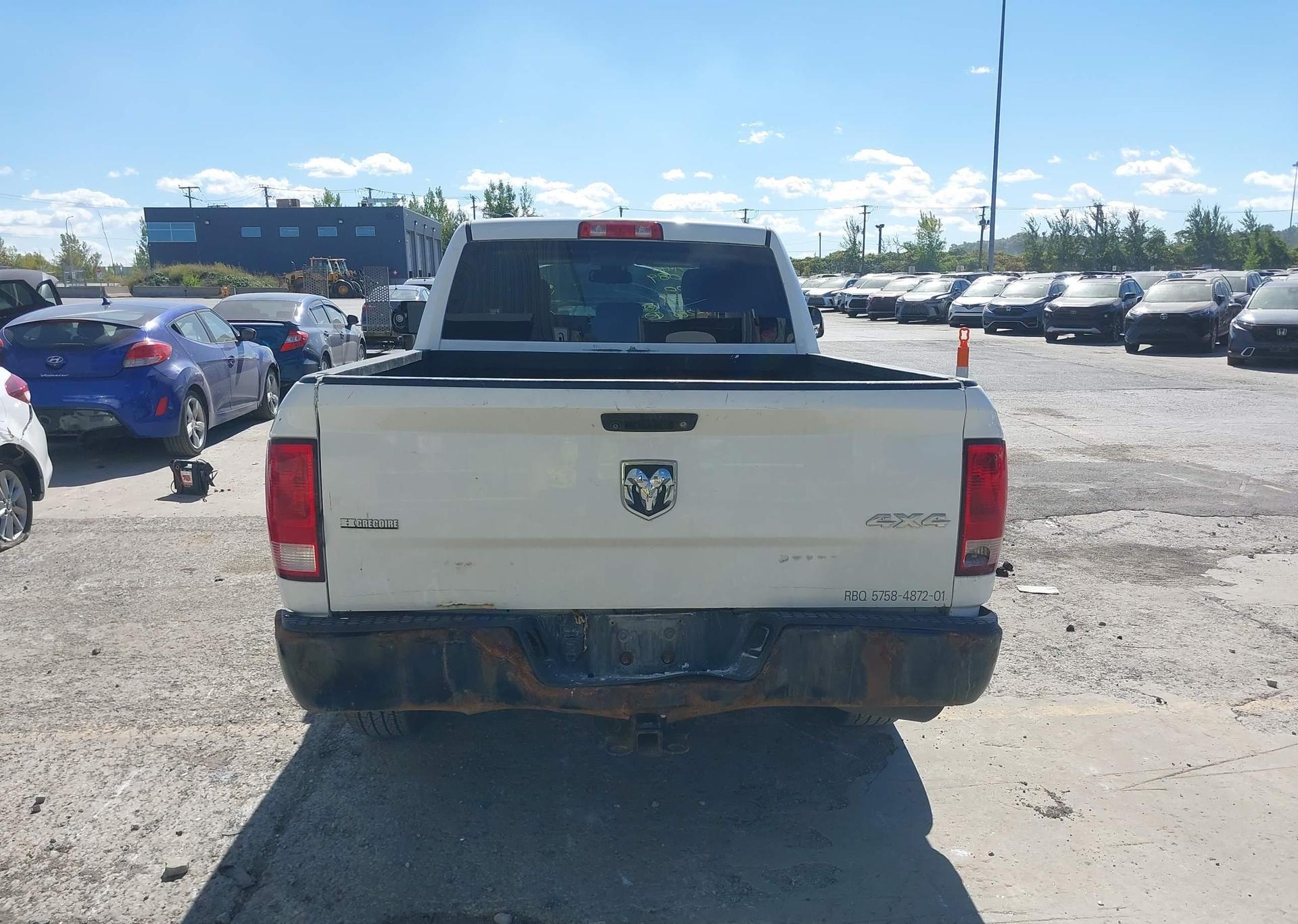2016 RAM 1500 ST