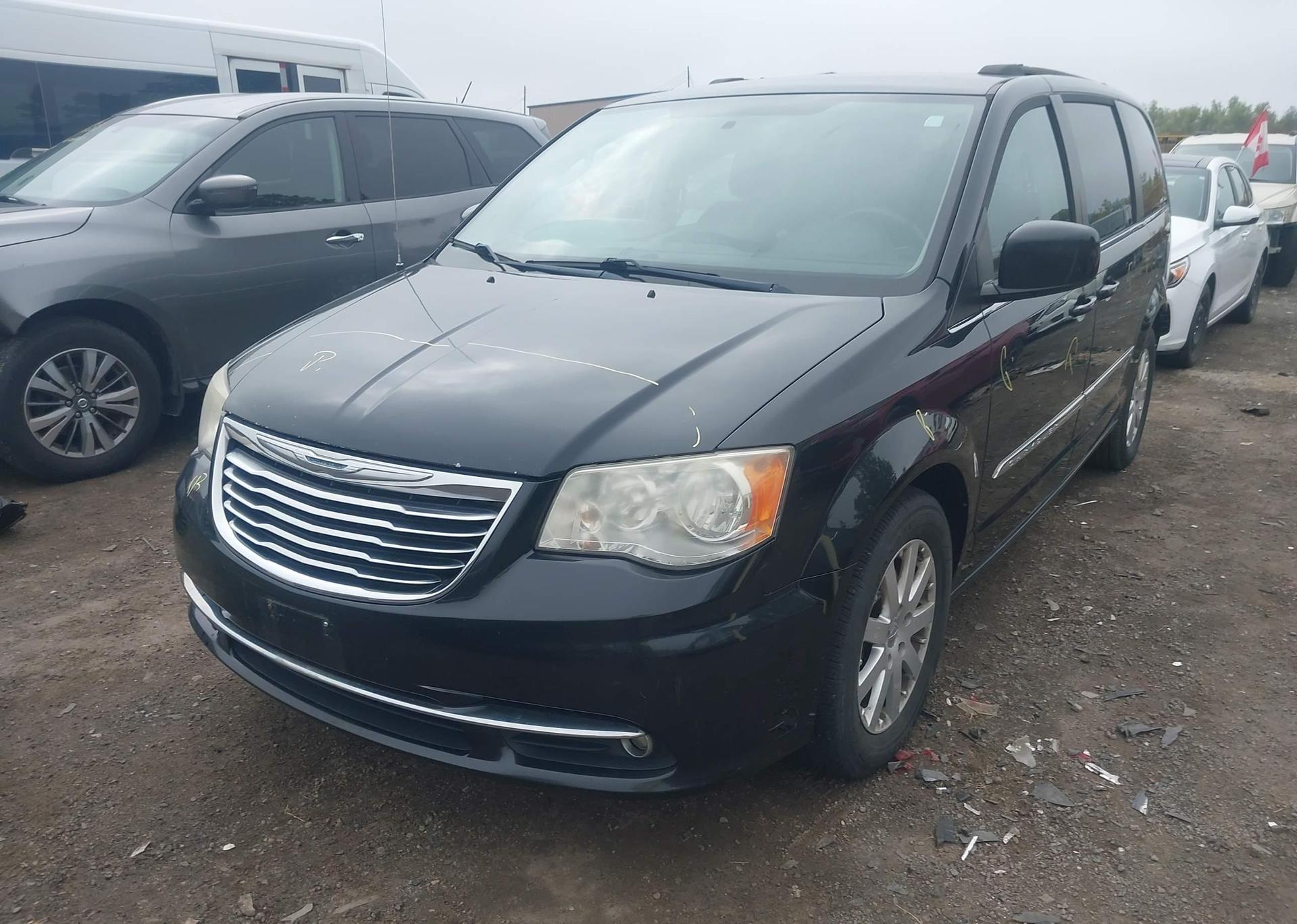 2013 CHRYSLER TOWN & COUNTRY
