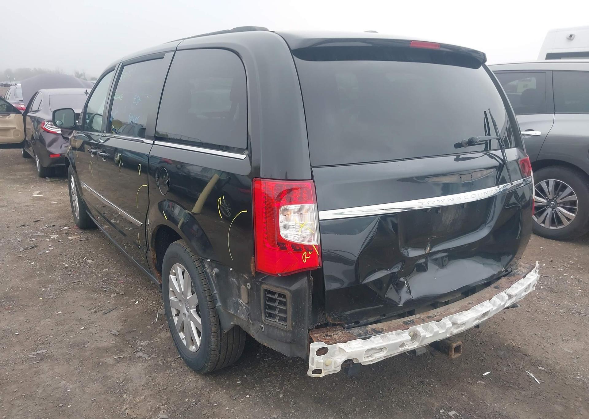 2013 CHRYSLER TOWN & COUNTRY