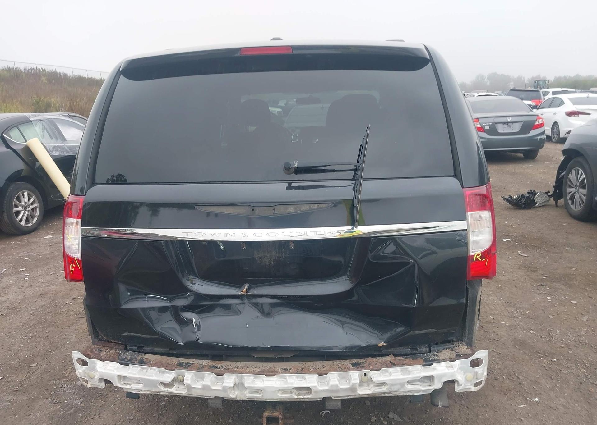 2013 CHRYSLER TOWN & COUNTRY