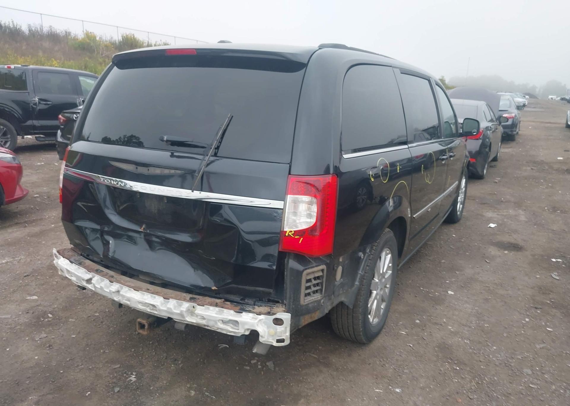 2013 CHRYSLER TOWN & COUNTRY