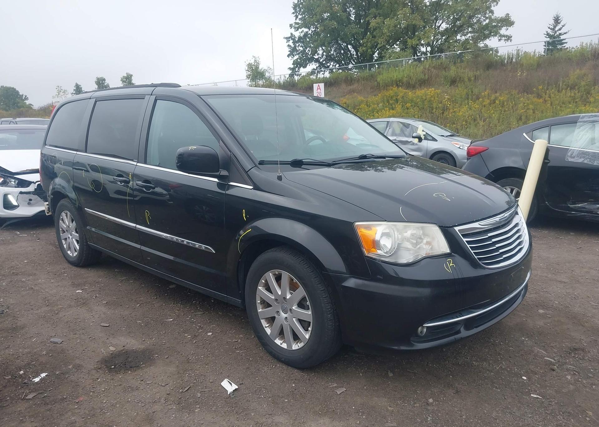 2013 CHRYSLER TOWN & COUNTRY