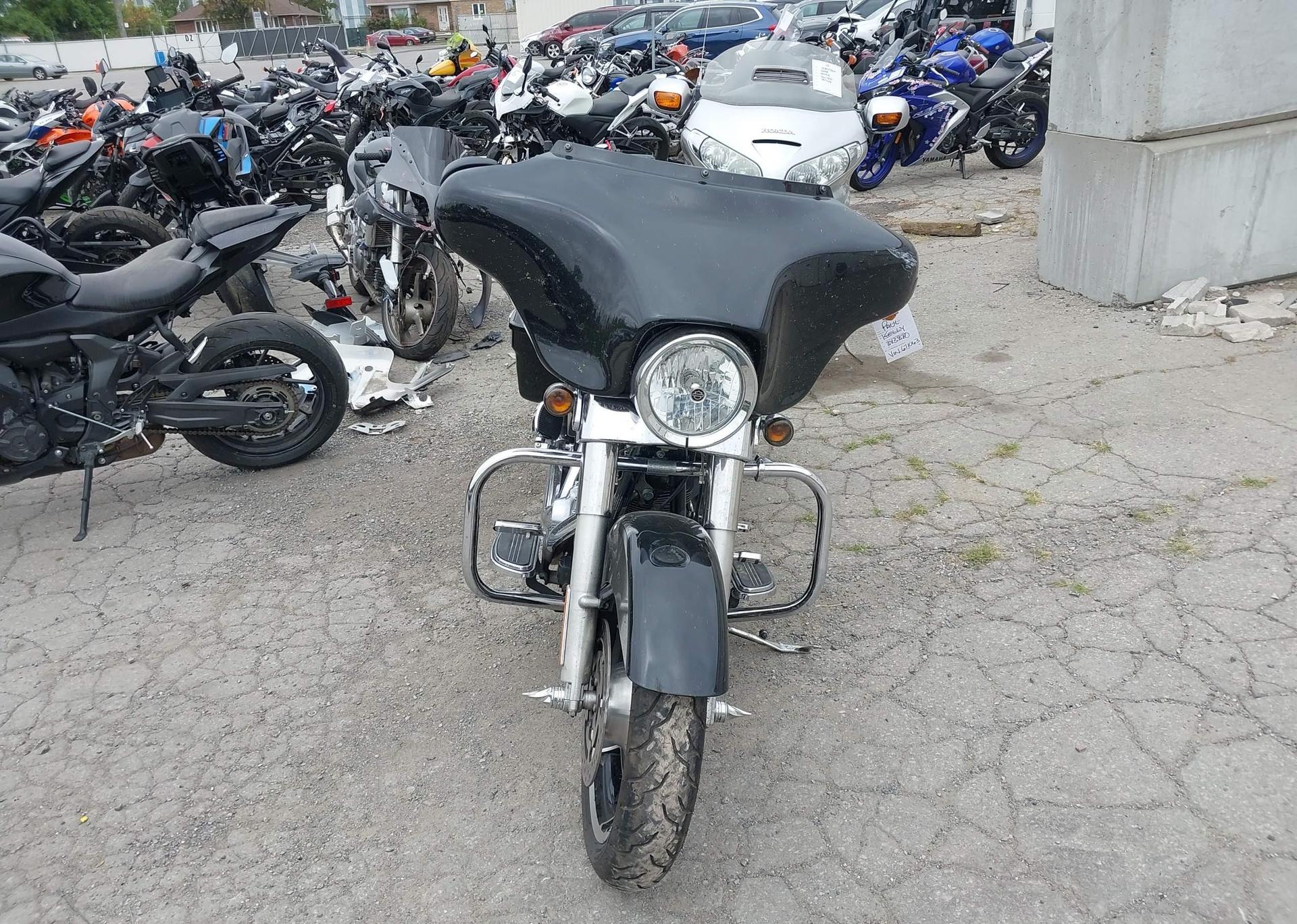2010 HARLEY-DAVIDSON FLHX