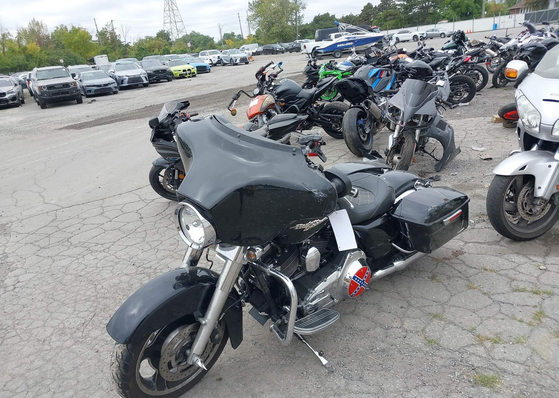 2010 HARLEY-DAVIDSON FLHX