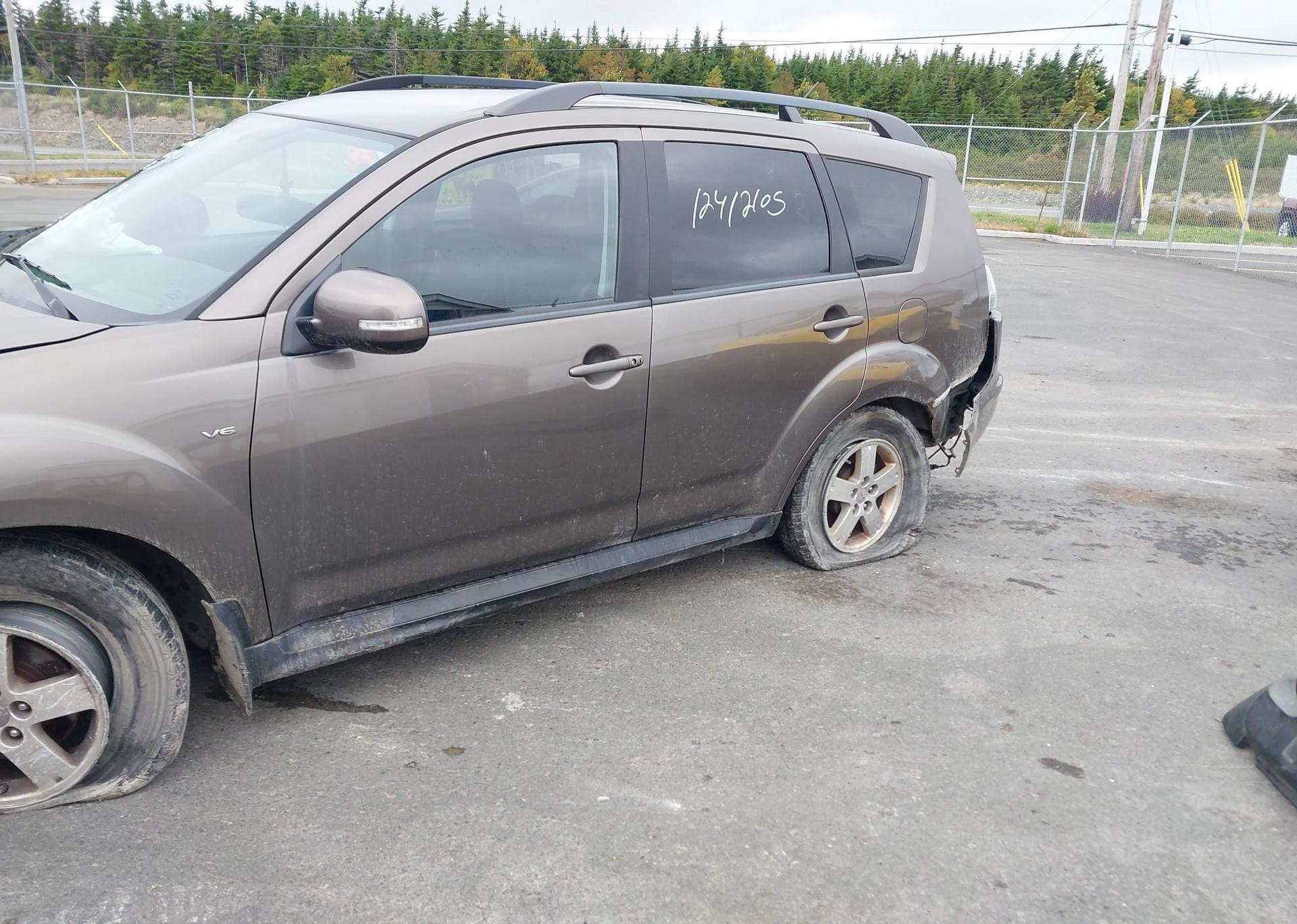 2012 MITSUBISHI OUTLANDER SE