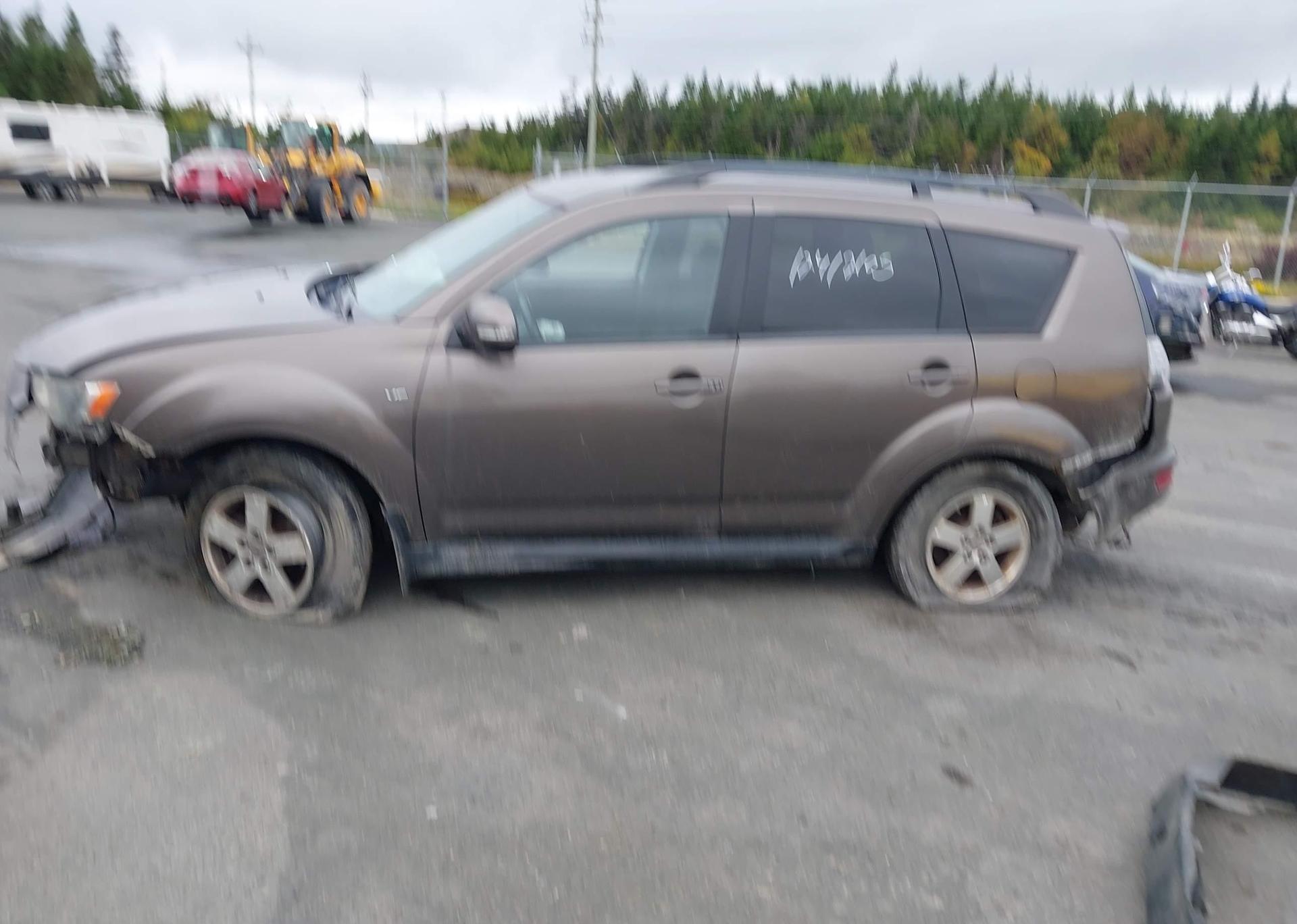 2012 MITSUBISHI OUTLANDER SE