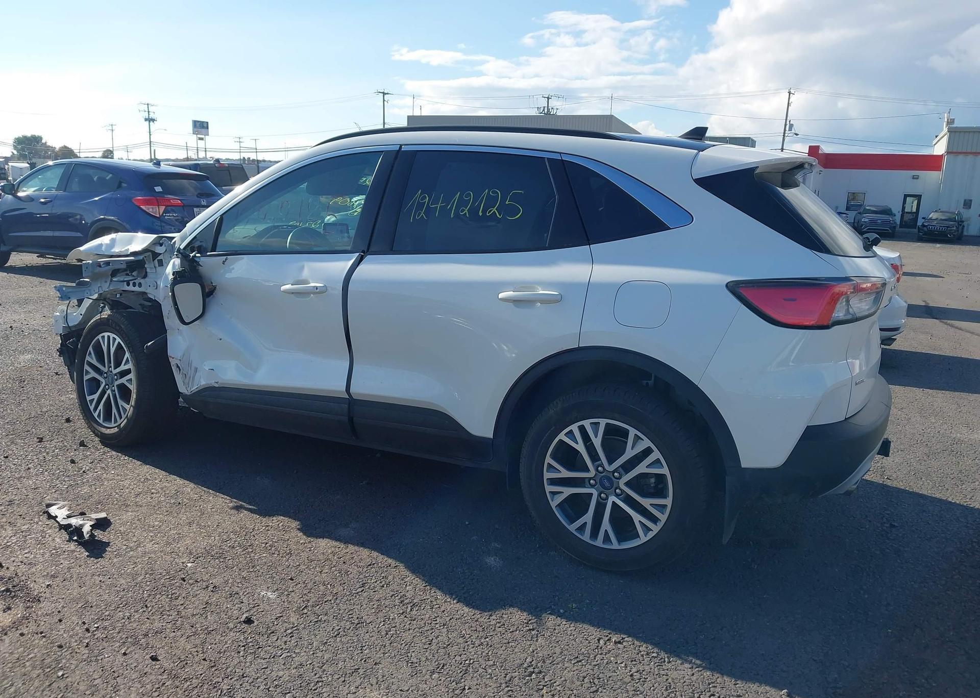 2022 FORD ESCAPE SEL