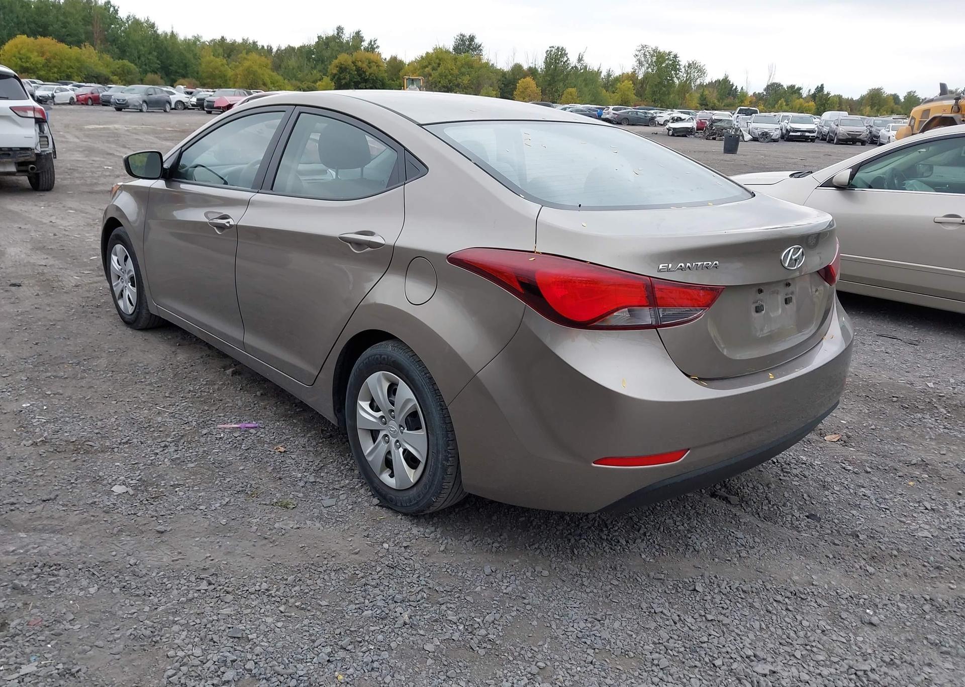 2015 HYUNDAI ELANTRA