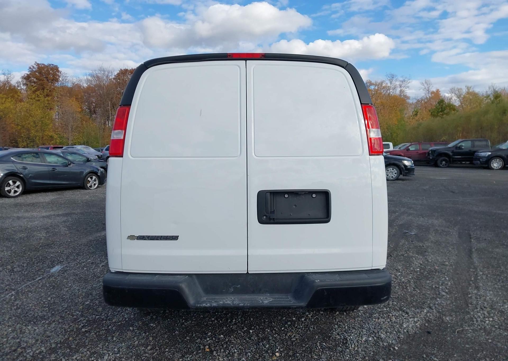 2024 CHEVROLET EXPRESS G2500