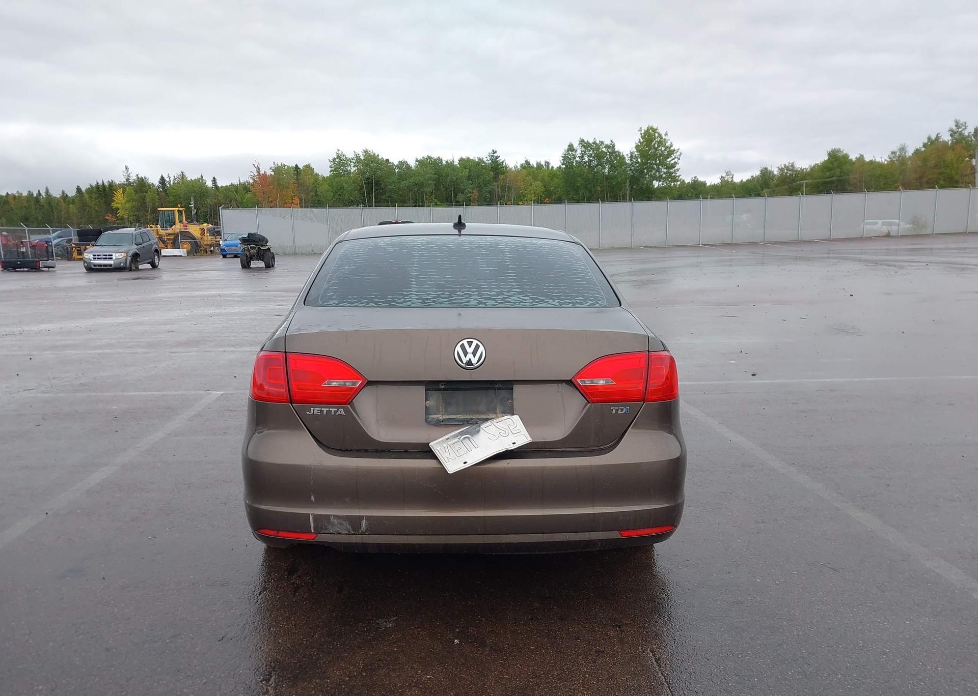 2012 VOLKSWAGEN JETTA 2.0 TDI COMFORTLINE