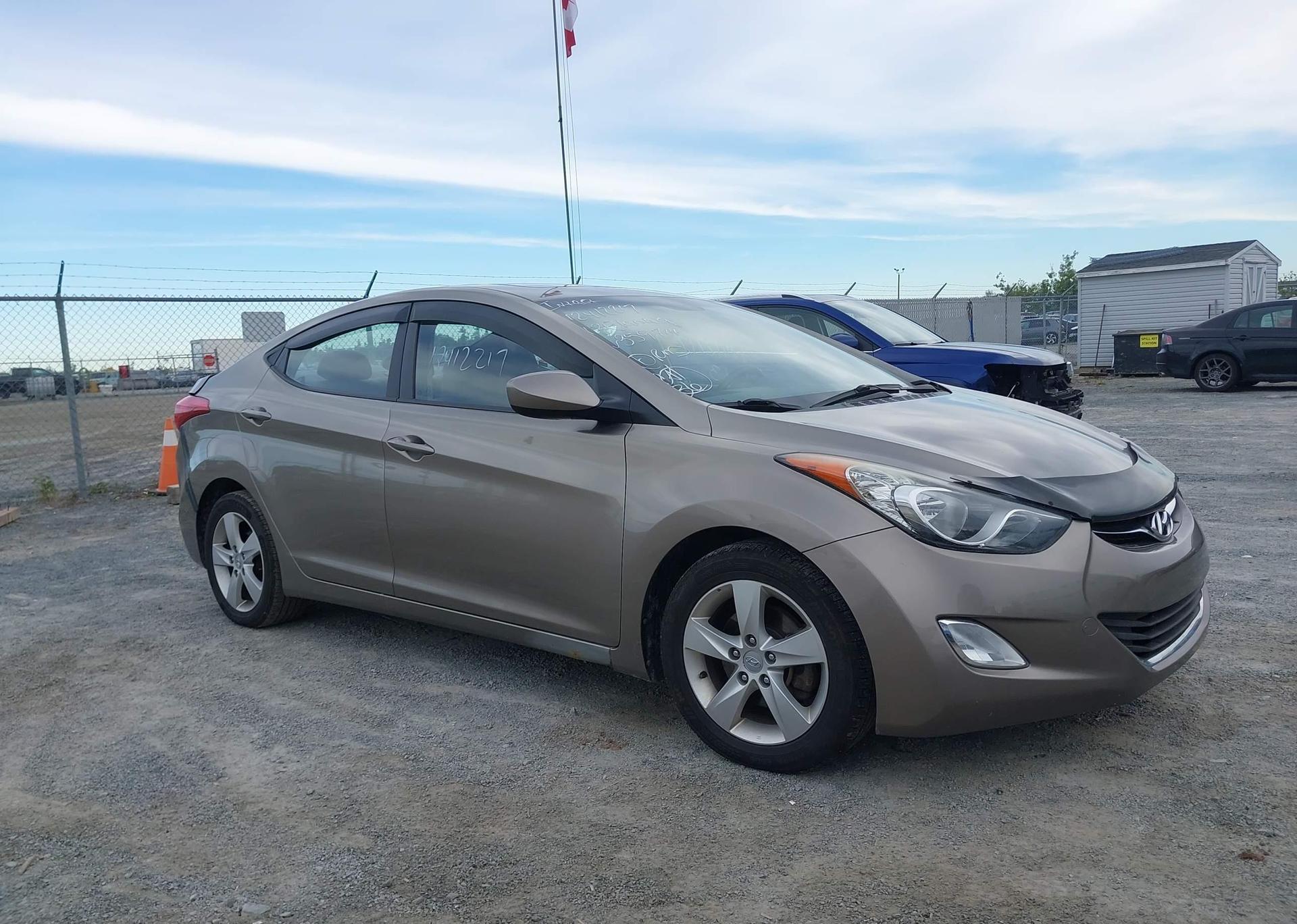 2013 HYUNDAI ELANTRA GLS
