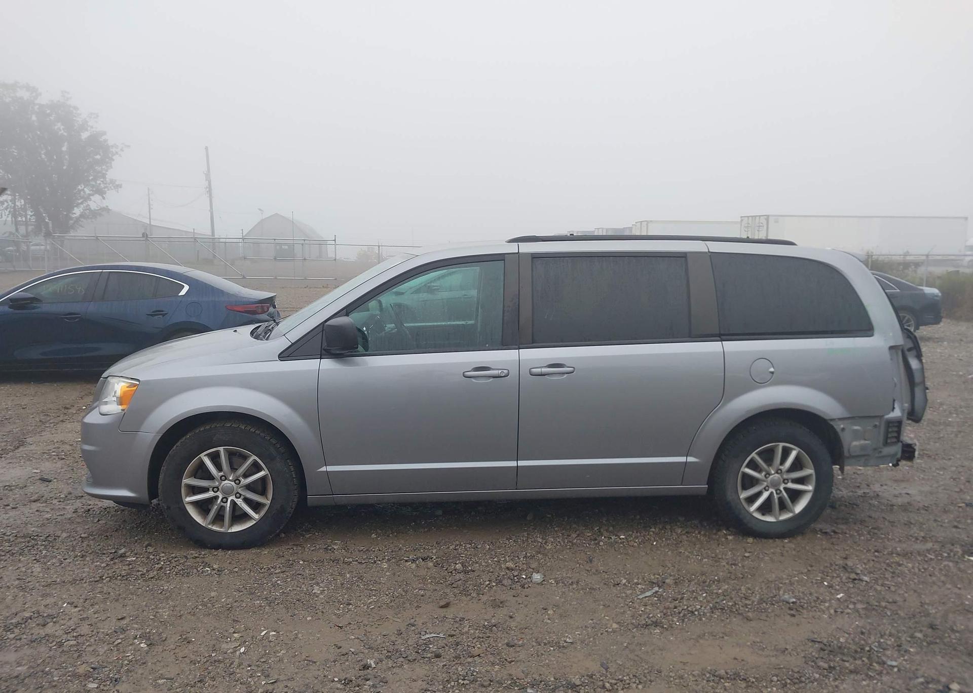 2017 DODGE GRAND CARAVAN SE