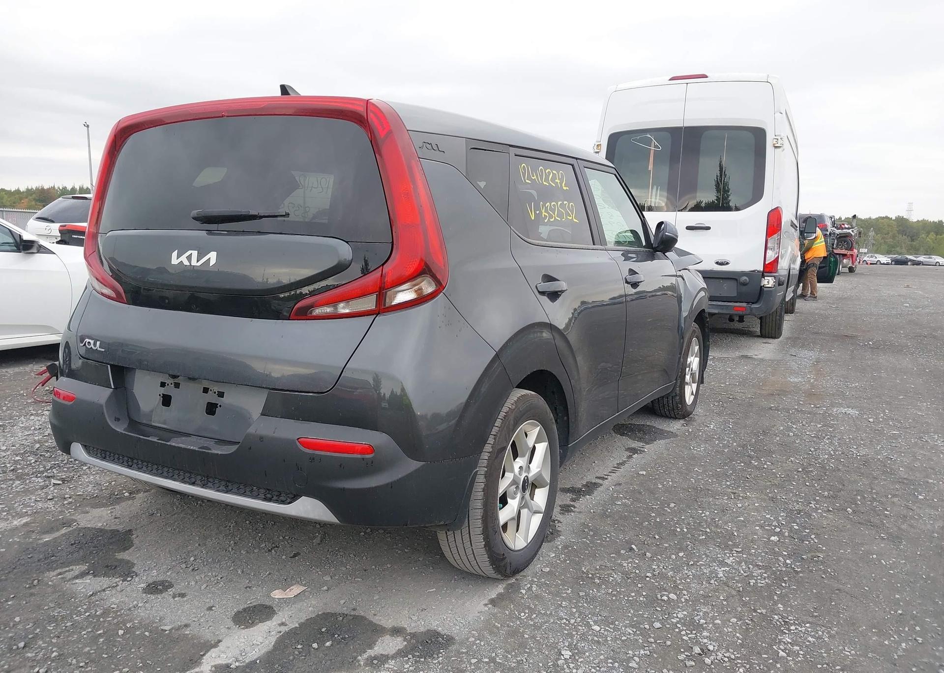 2022 KIA SOUL EX