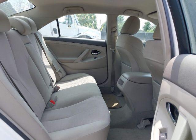 2011 TOYOTA CAMRY SE