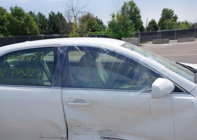 2011 TOYOTA CAMRY SE