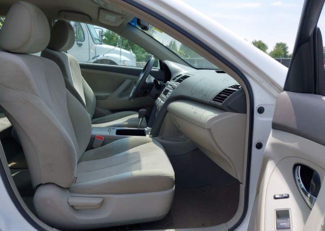 2011 TOYOTA CAMRY SE