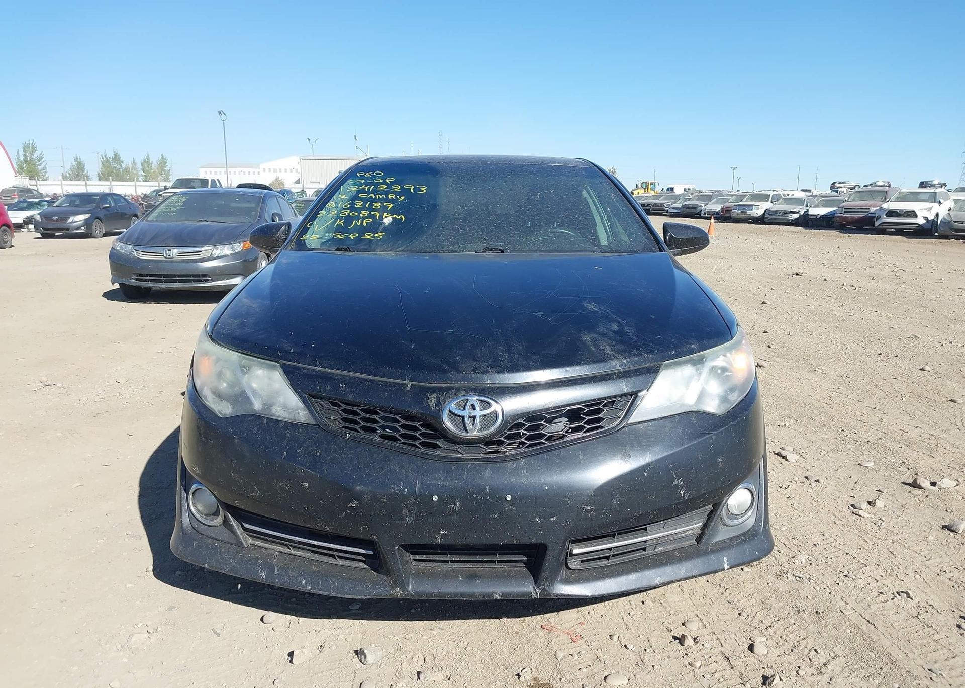 2012 TOYOTA CAMRY SE