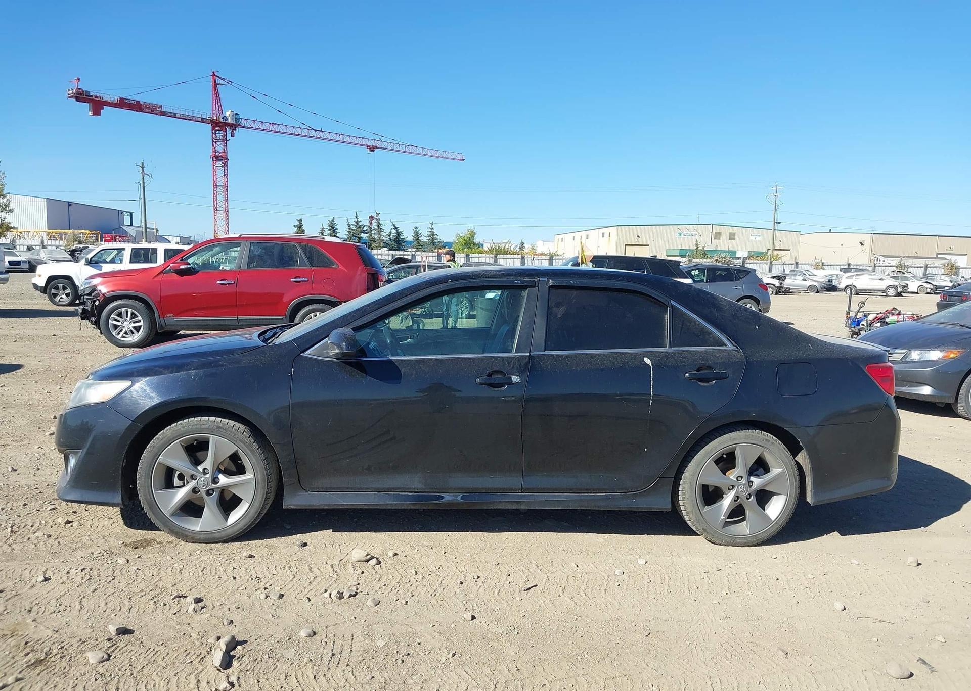 2012 TOYOTA CAMRY SE