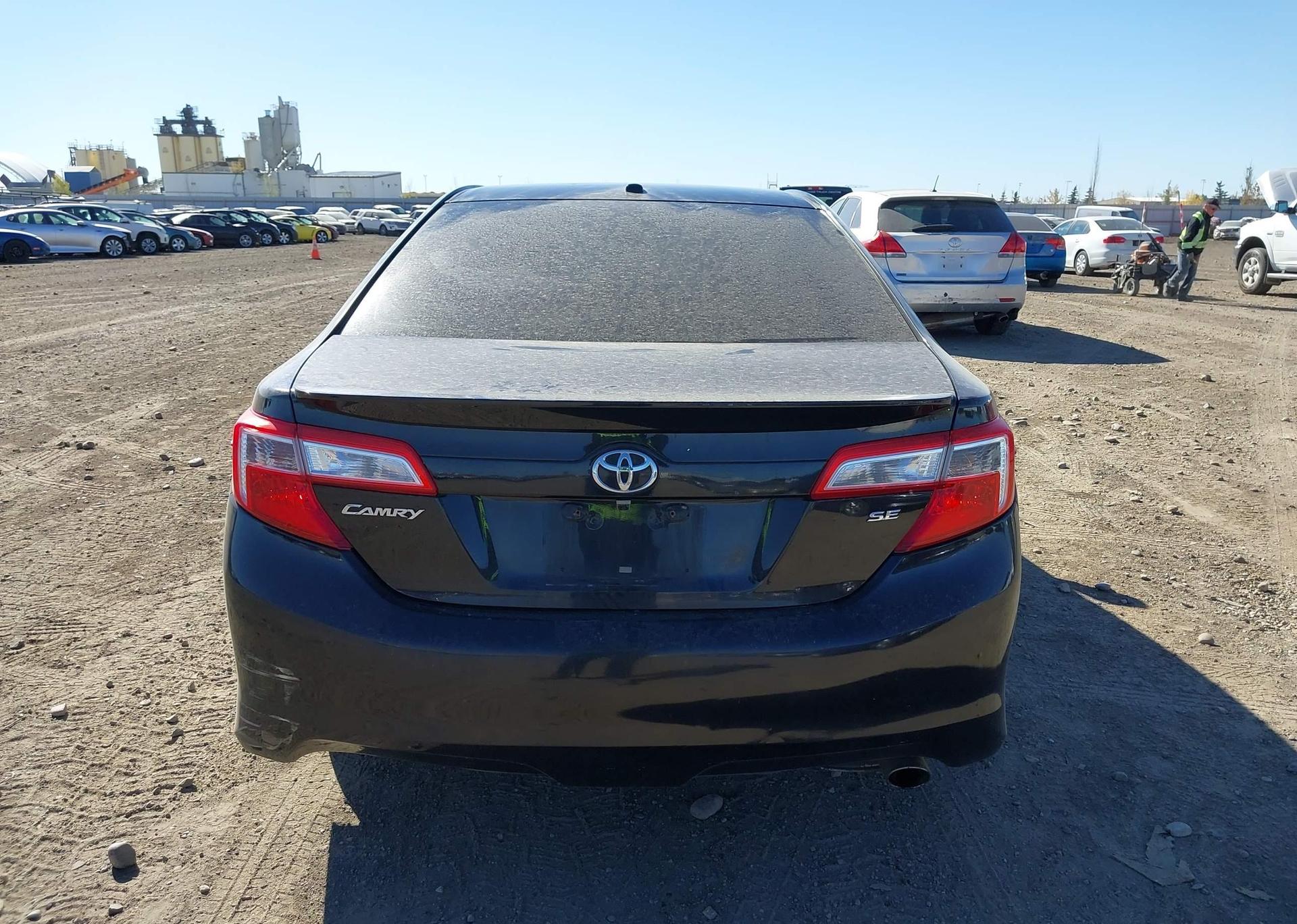 2012 TOYOTA CAMRY SE