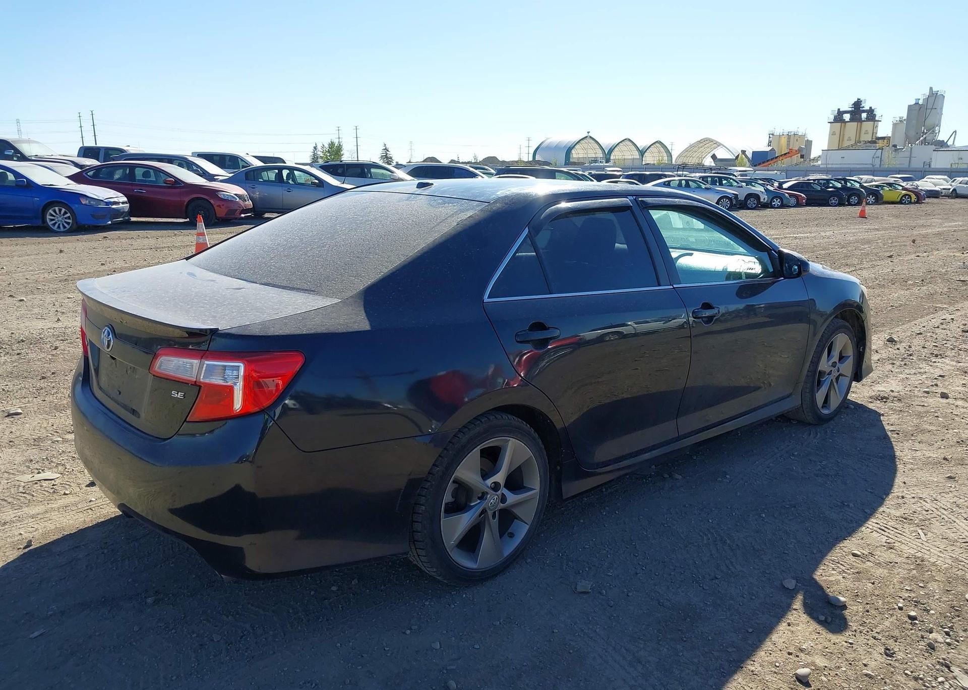 2012 TOYOTA CAMRY SE
