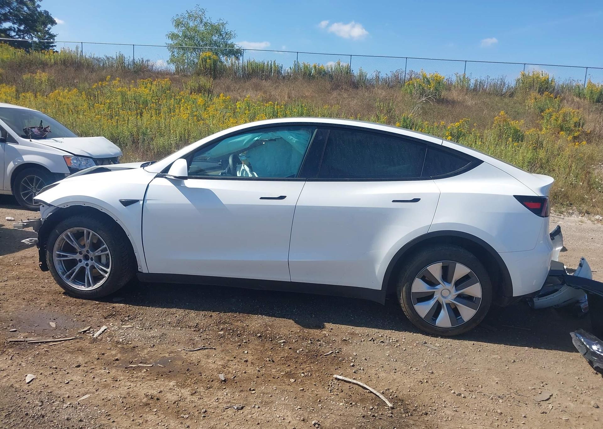 2023 TESLA MODEL Y