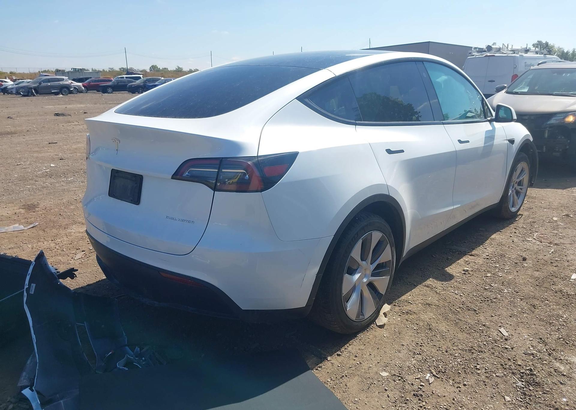 2023 TESLA MODEL Y