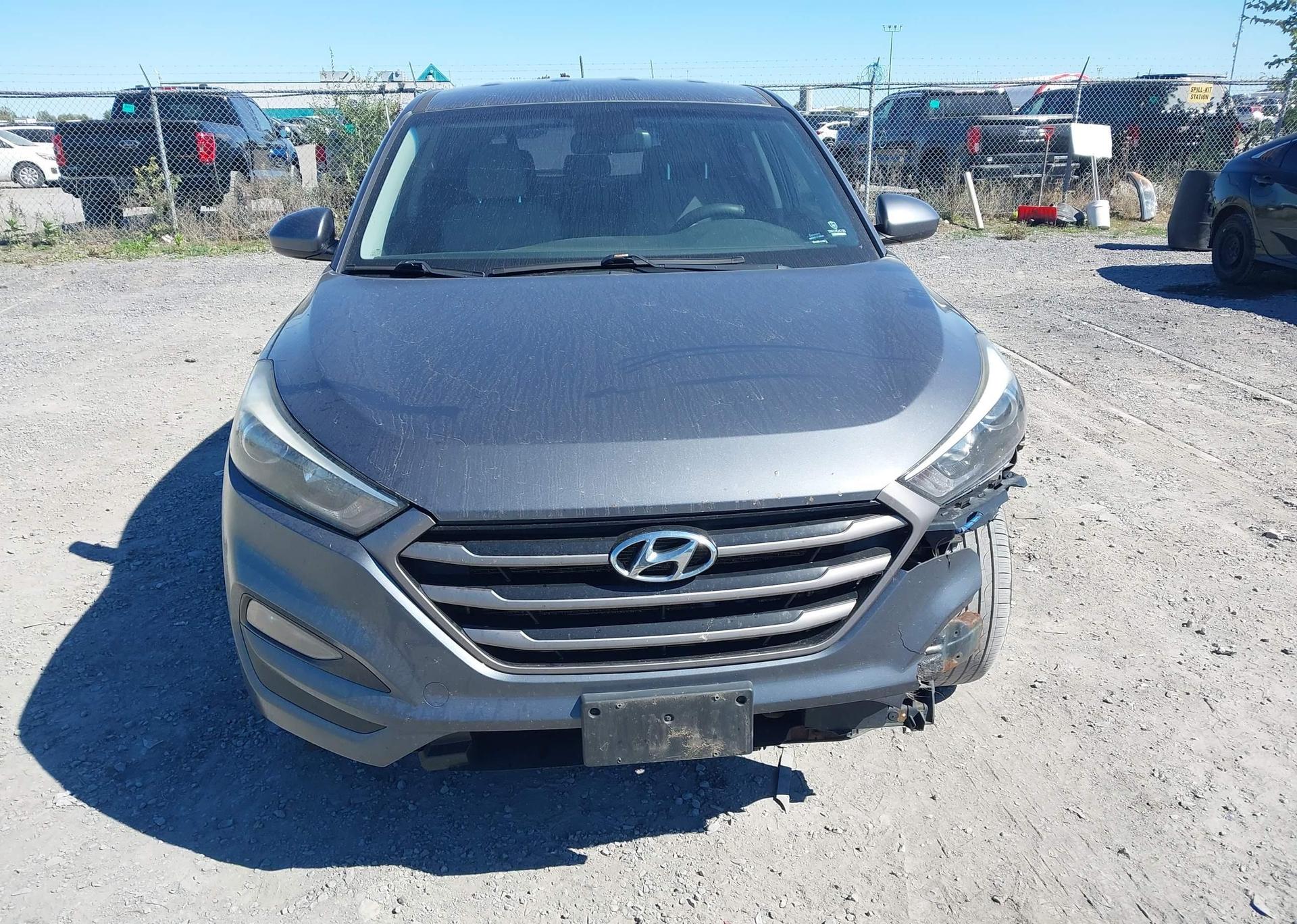 2016 HYUNDAI TUCSON SE