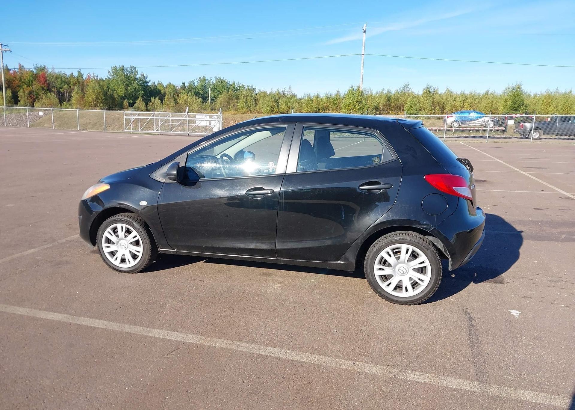 2012 MAZDA MAZDA2 GX