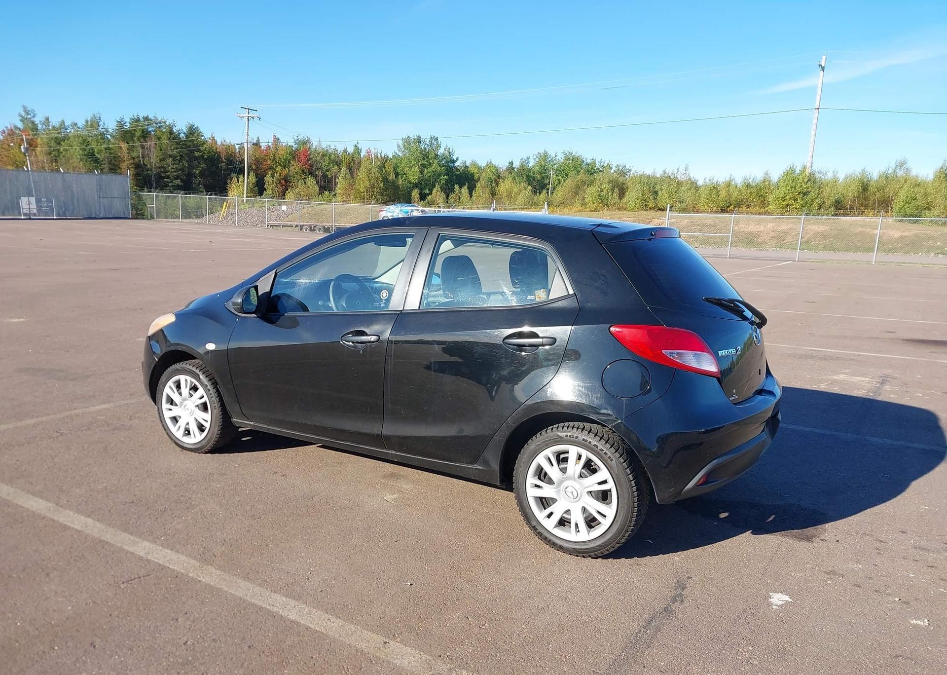 2012 MAZDA MAZDA2 GX
