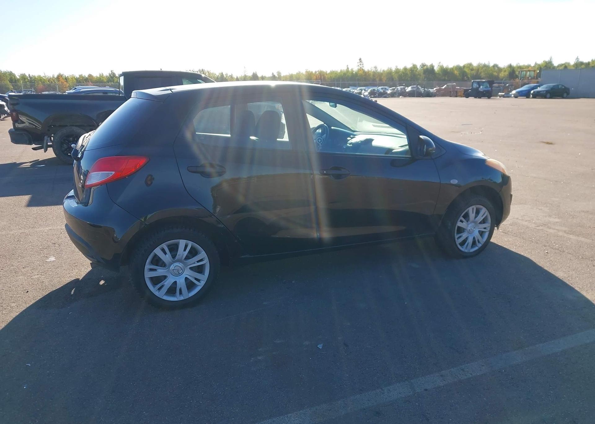 2012 MAZDA MAZDA2 GX