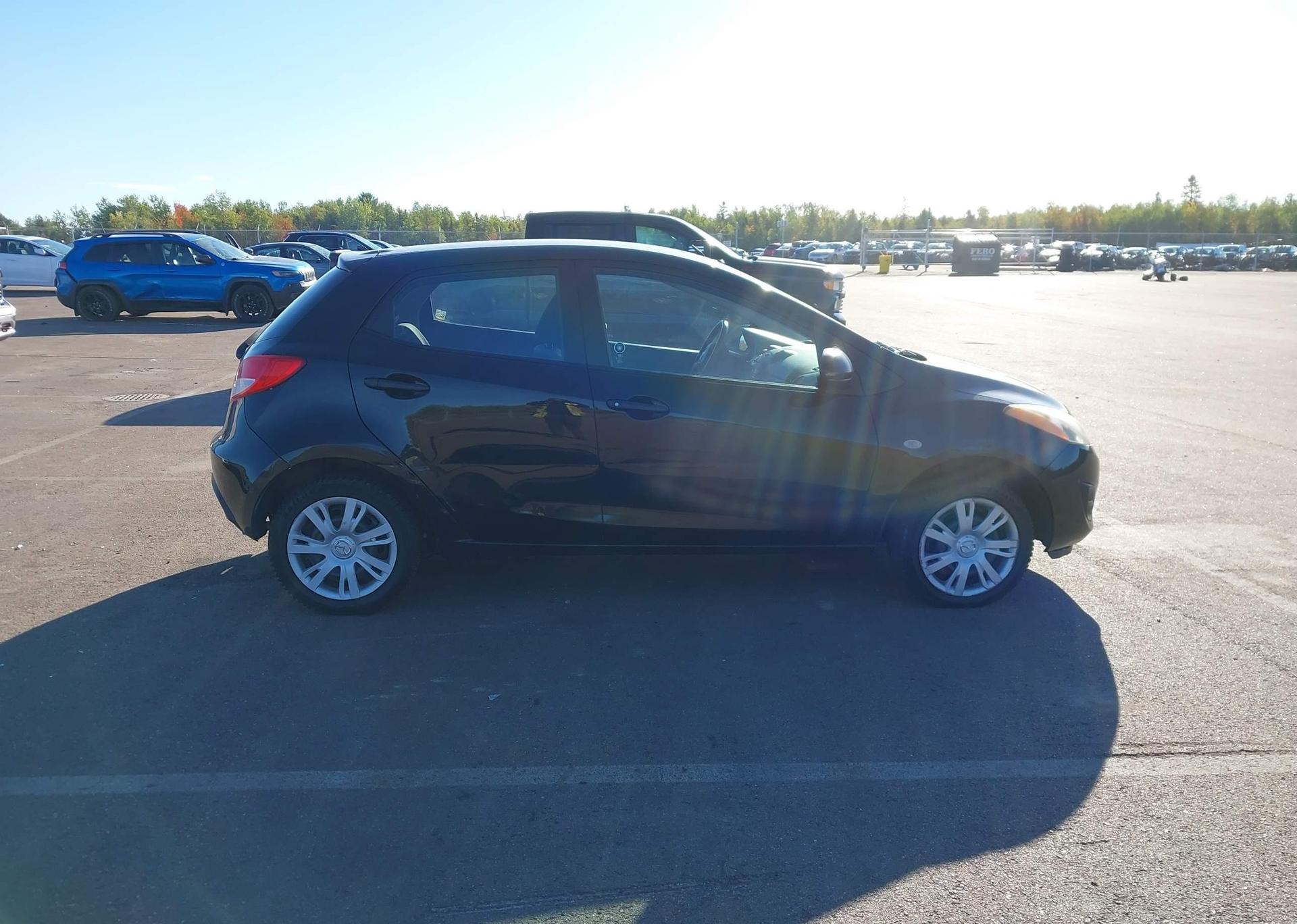 2012 MAZDA MAZDA2 GX