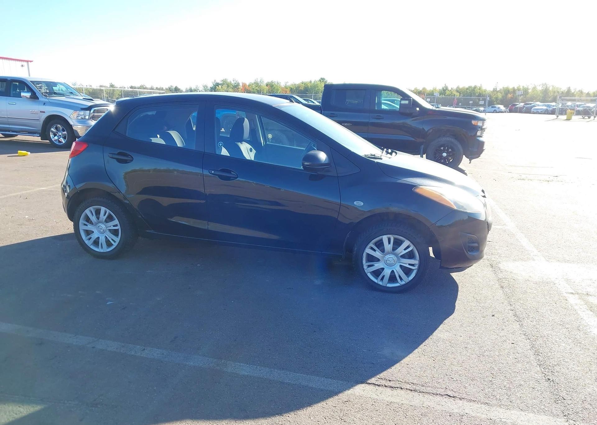 2012 MAZDA MAZDA2 GX