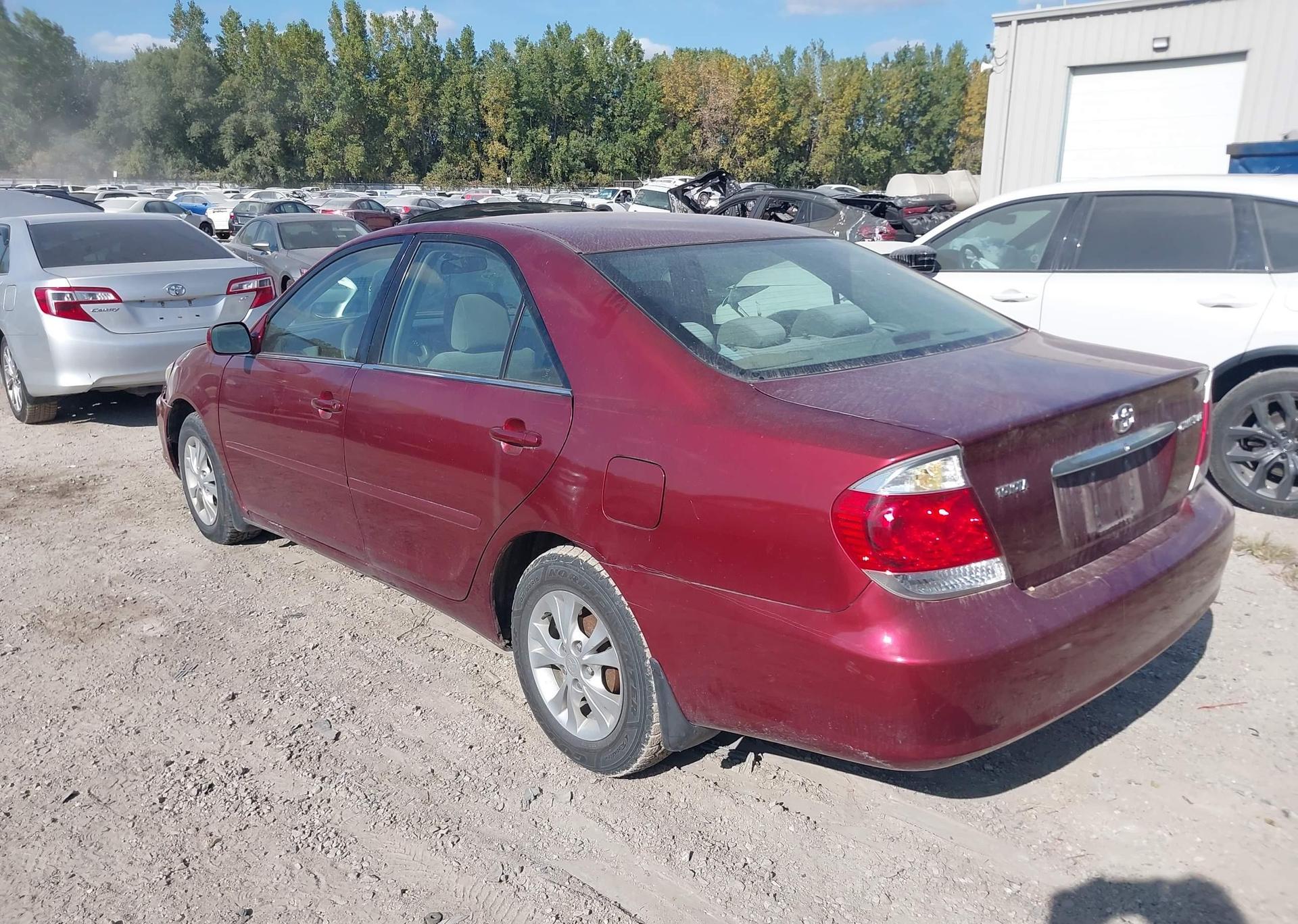 2005 TOYOTA CAMRY LE